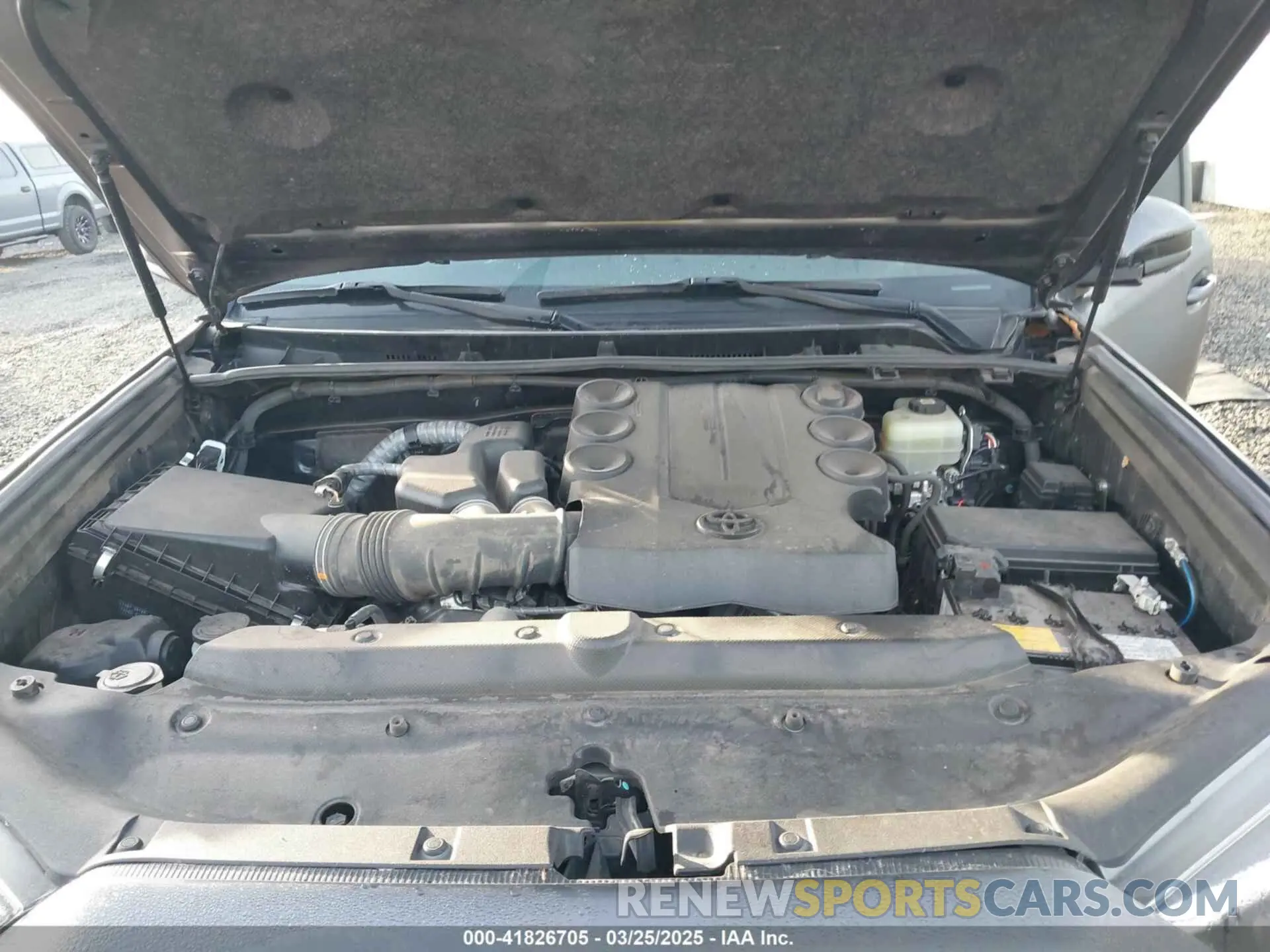 10 fotografías del automóvil dañado JTEMU5JR8M5878358 TOYOTA 4RUNNER 2021