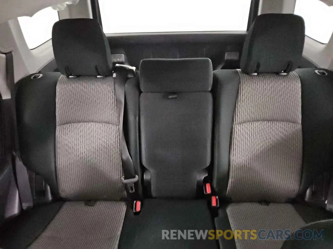 10 fotografías del automóvil dañado JTEMU5JR8M5940115 TOYOTA 4RUNNER 2021