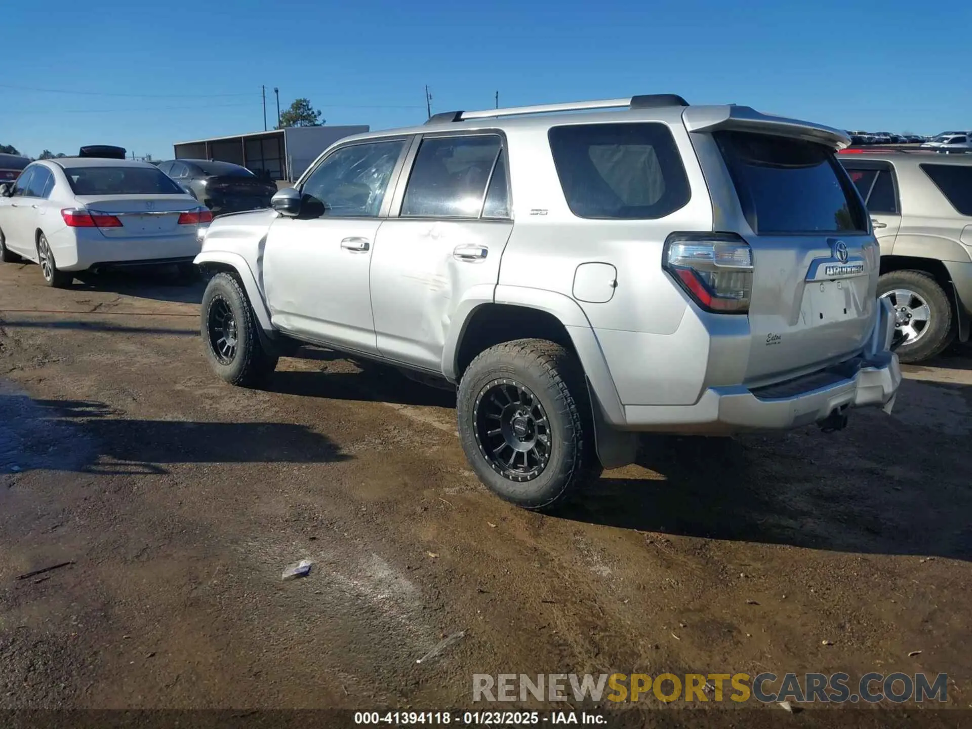 3 fotografías del automóvil dañado JTEMU5JR9M5896075 TOYOTA 4RUNNER 2021