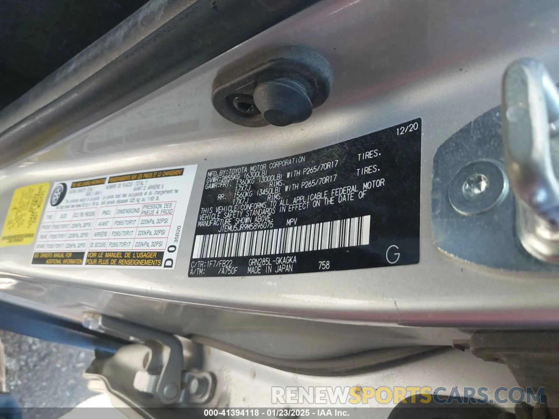 9 fotografías del automóvil dañado JTEMU5JR9M5896075 TOYOTA 4RUNNER 2021