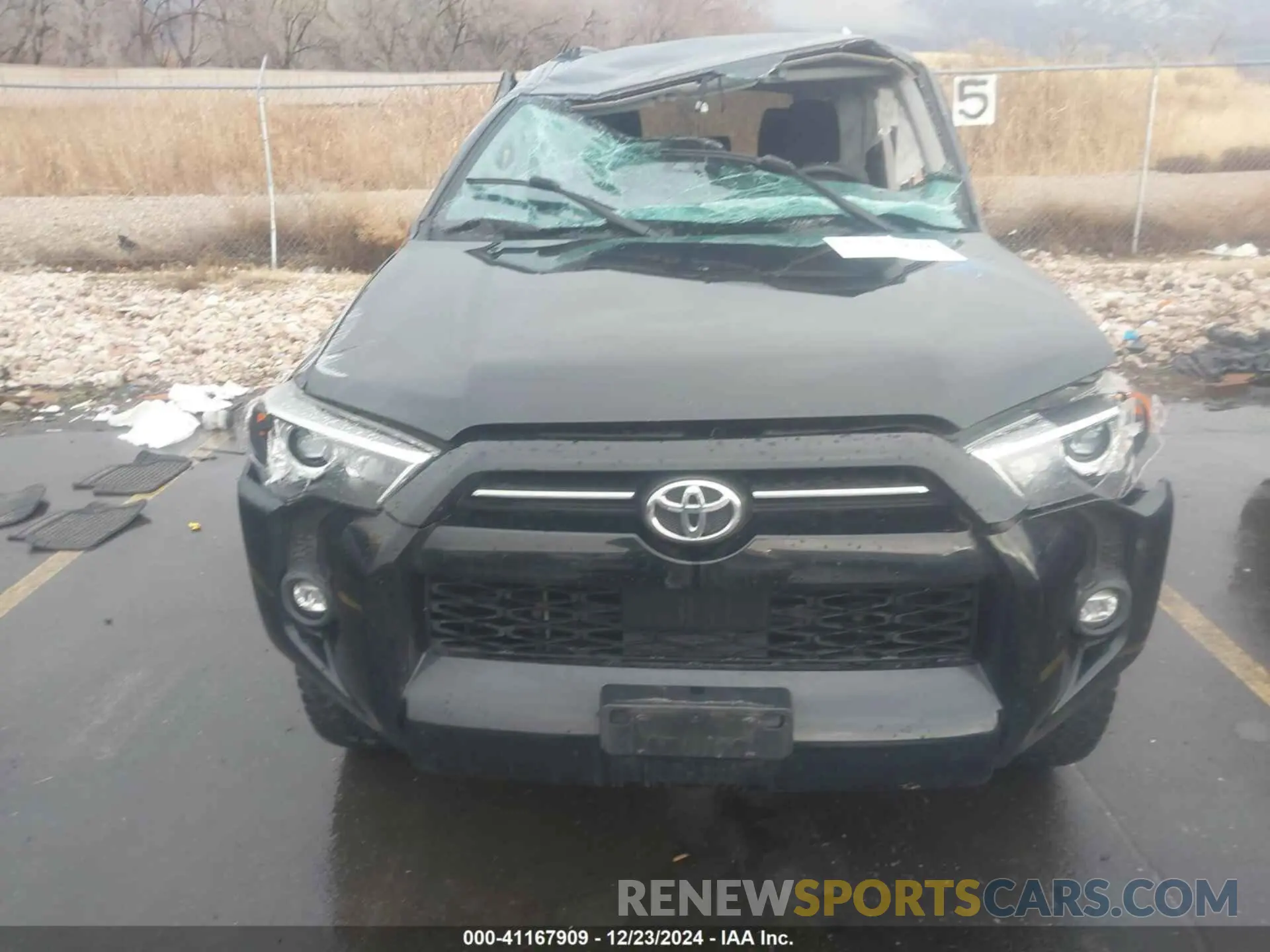 12 fotografías del automóvil dañado JTEMU5JRXM5912249 TOYOTA 4RUNNER 2021