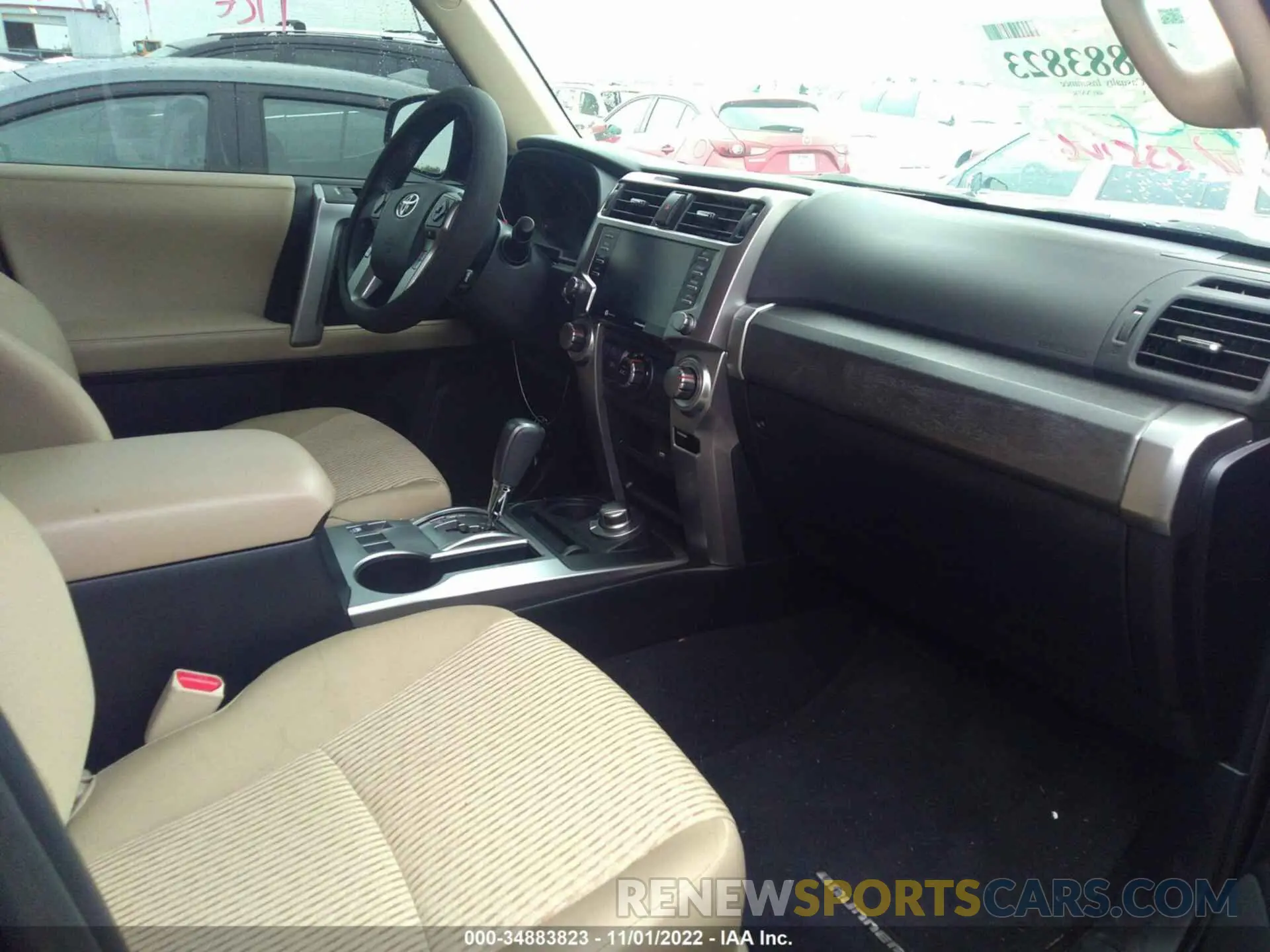 5 fotografías del automóvil dañado JTEMU5JRXM5962326 TOYOTA 4RUNNER 2021