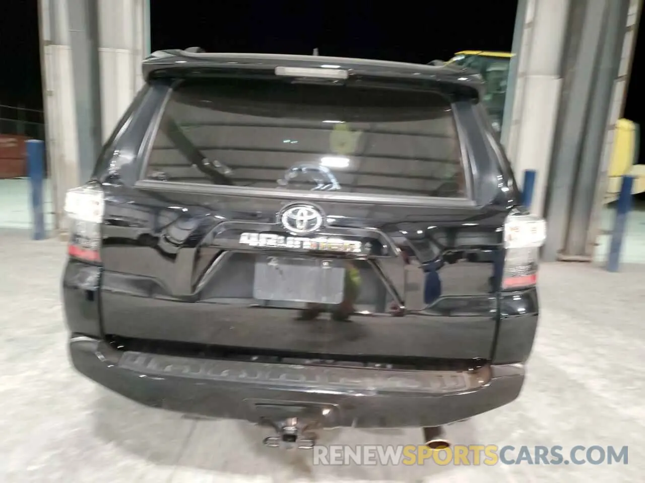 6 fotografías del automóvil dañado JTENU5JR0M5842524 TOYOTA 4RUNNER 2021