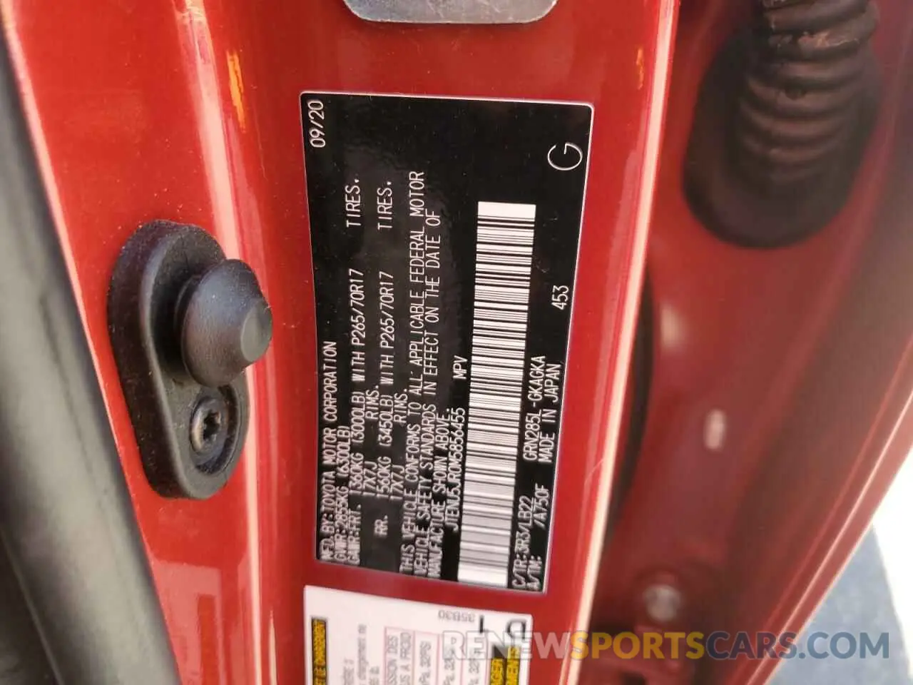 13 fotografías del automóvil dañado JTENU5JR0M5856455 TOYOTA 4RUNNER 2021