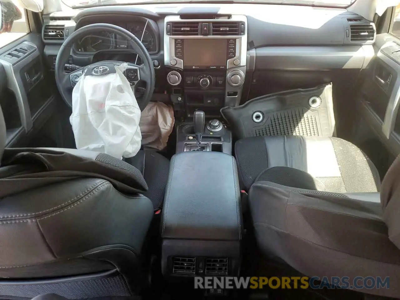 8 fotografías del automóvil dañado JTENU5JR0M5856455 TOYOTA 4RUNNER 2021