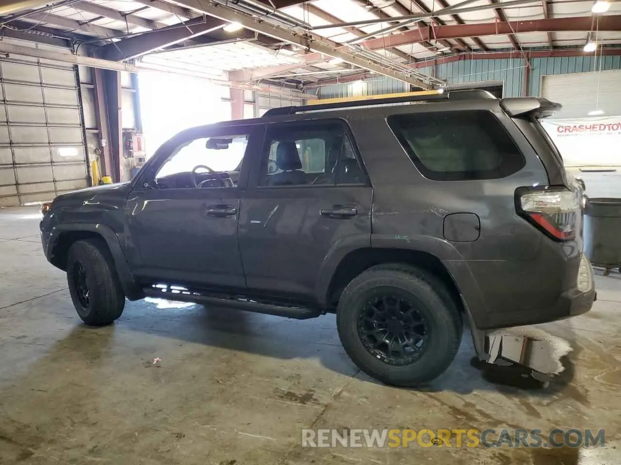 2 fotografías del automóvil dañado JTENU5JR0M5945913 TOYOTA 4RUNNER 2021