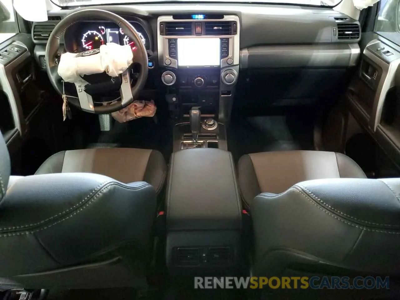 8 fotografías del automóvil dañado JTENU5JR0M5961853 TOYOTA 4RUNNER 2021