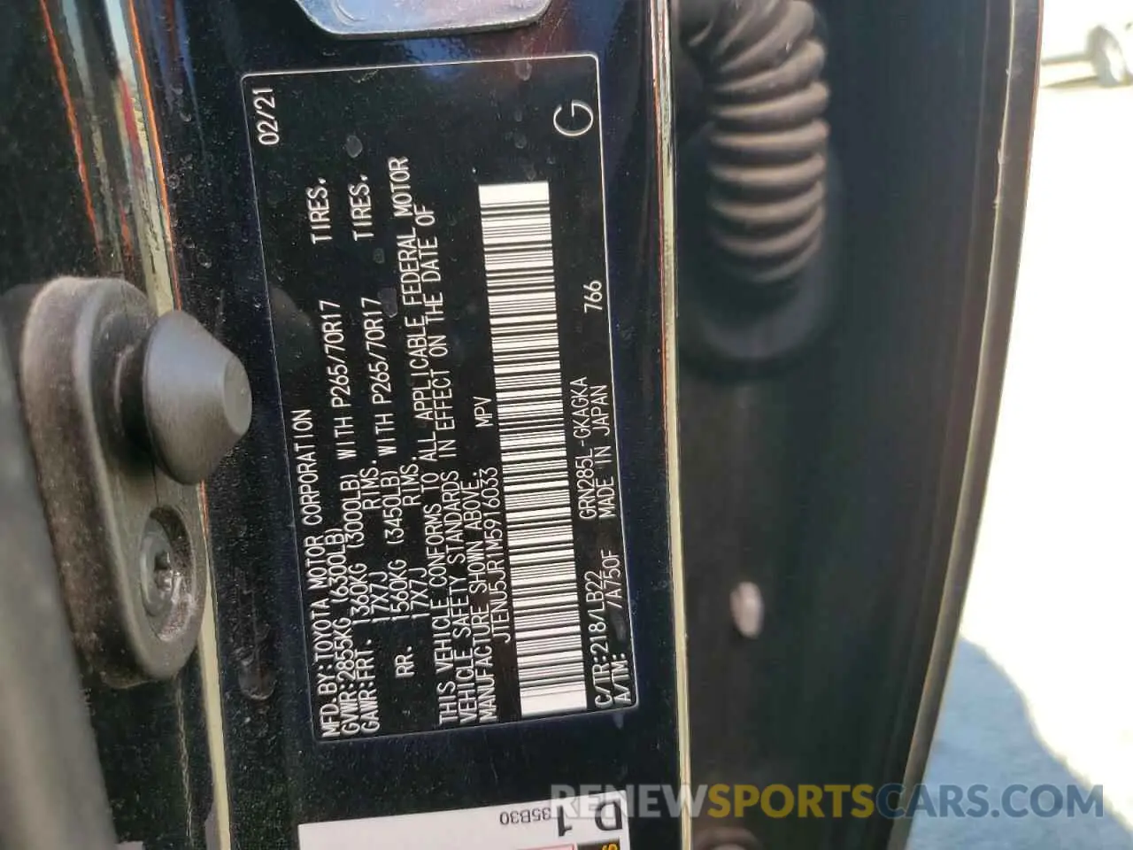 13 fotografías del automóvil dañado JTENU5JR1M5916033 TOYOTA 4RUNNER 2021