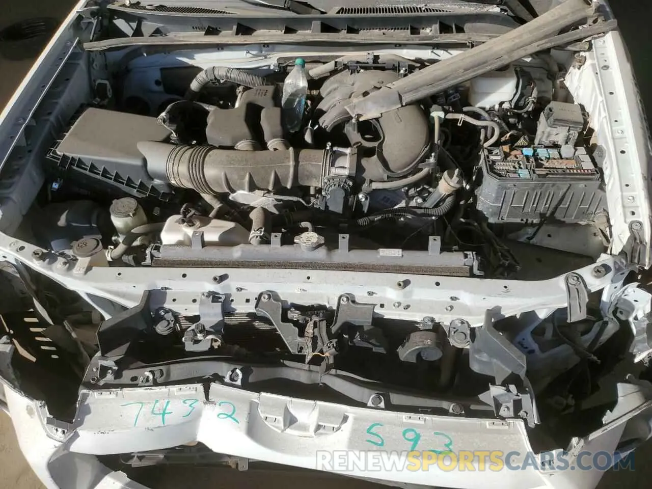 12 fotografías del automóvil dañado JTENU5JR1M5917036 TOYOTA 4RUNNER 2021