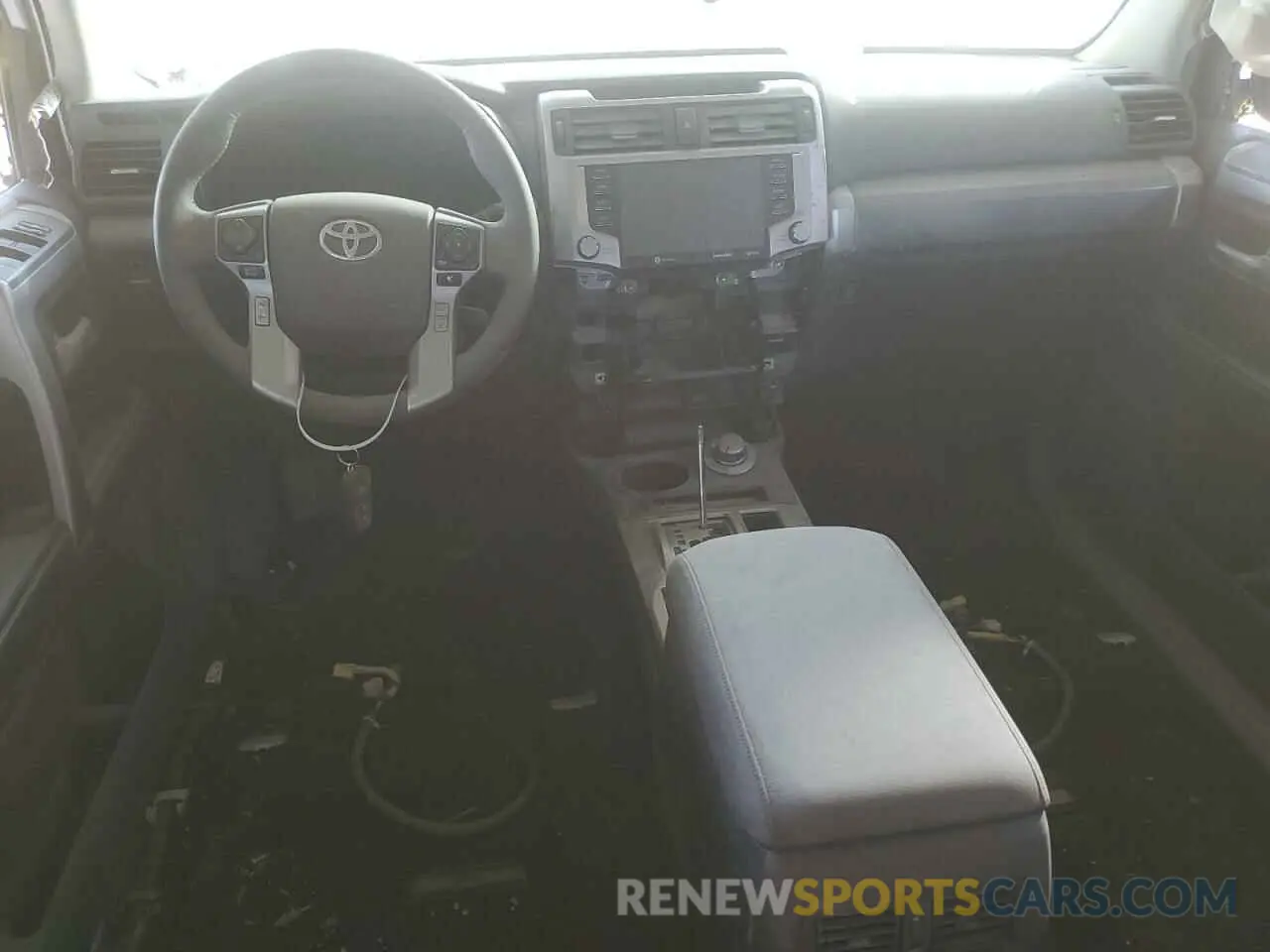 8 fotografías del automóvil dañado JTENU5JR1M5917036 TOYOTA 4RUNNER 2021
