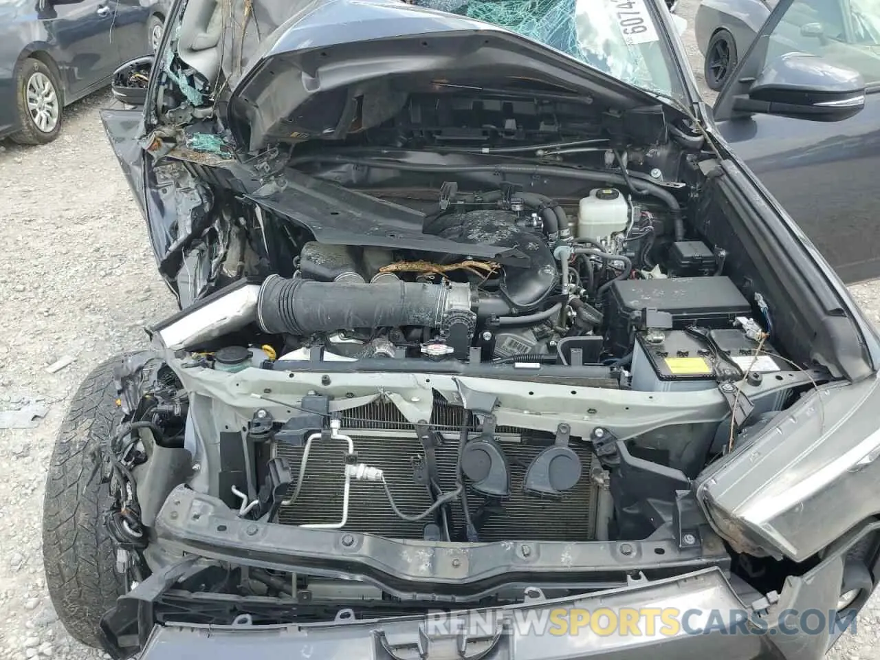 12 fotografías del automóvil dañado JTENU5JR2M5929292 TOYOTA 4RUNNER 2021