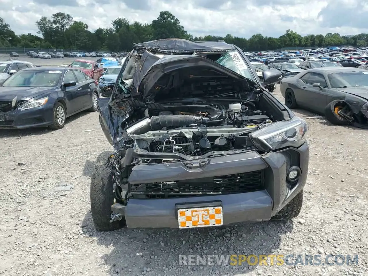 5 fotografías del automóvil dañado JTENU5JR2M5929292 TOYOTA 4RUNNER 2021