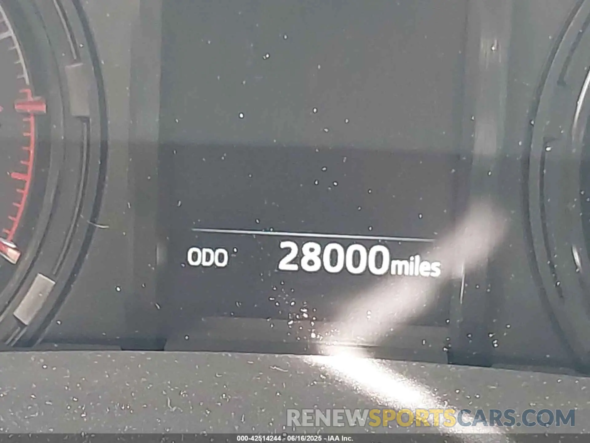 15 fotografías del automóvil dañado JTENU5JR2M5961532 TOYOTA 4RUNNER 2021