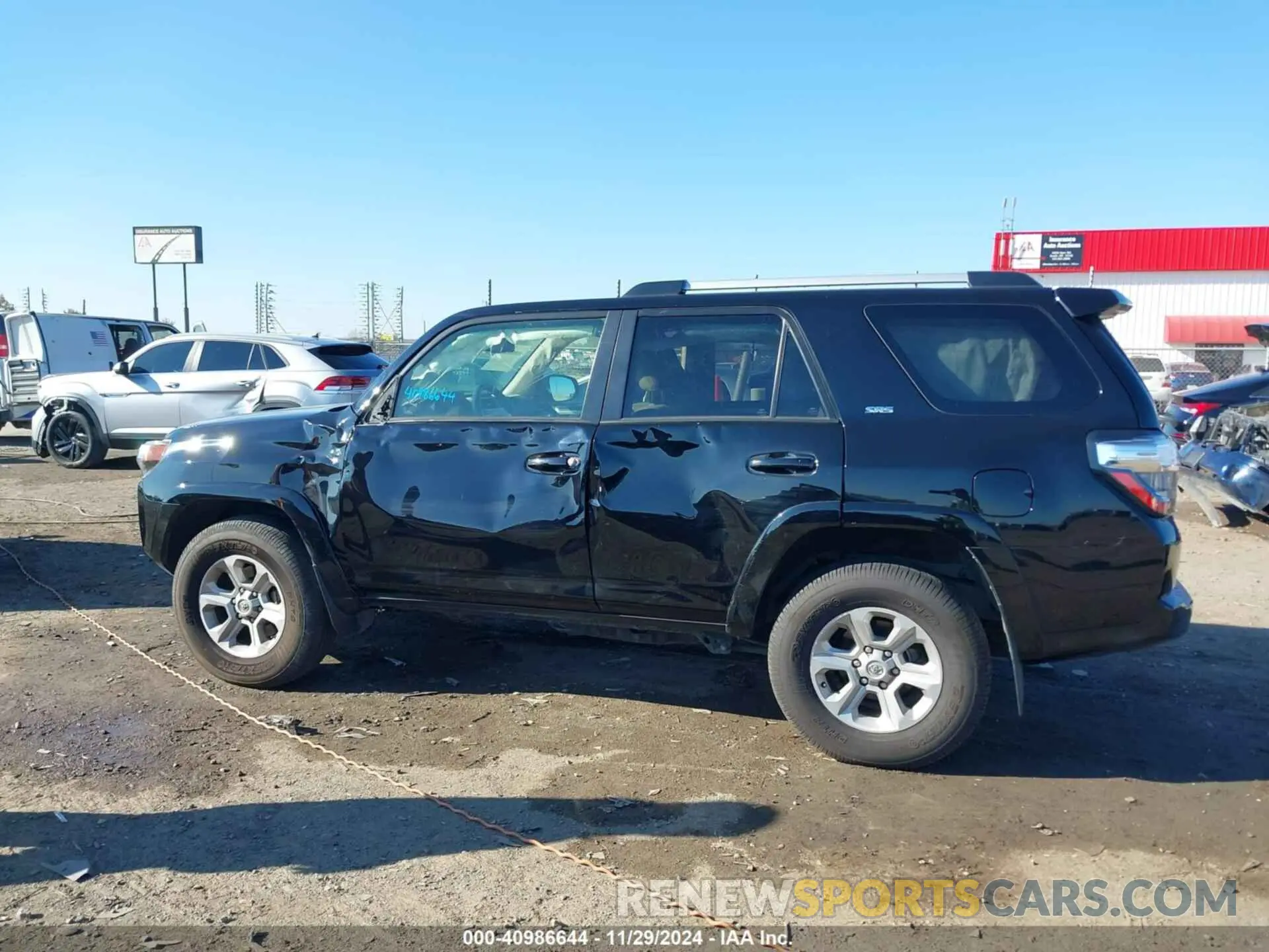 14 fotografías del automóvil dañado JTENU5JR3M5905082 TOYOTA 4RUNNER 2021