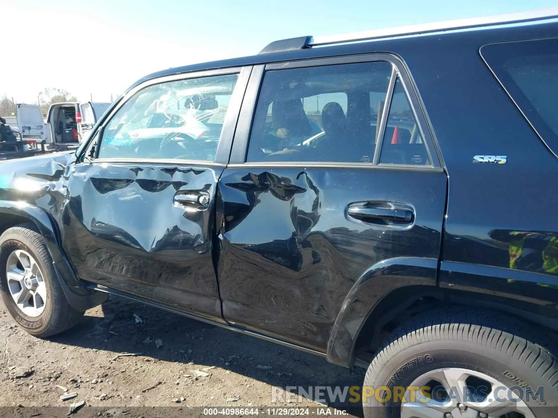 6 fotografías del automóvil dañado JTENU5JR3M5905082 TOYOTA 4RUNNER 2021