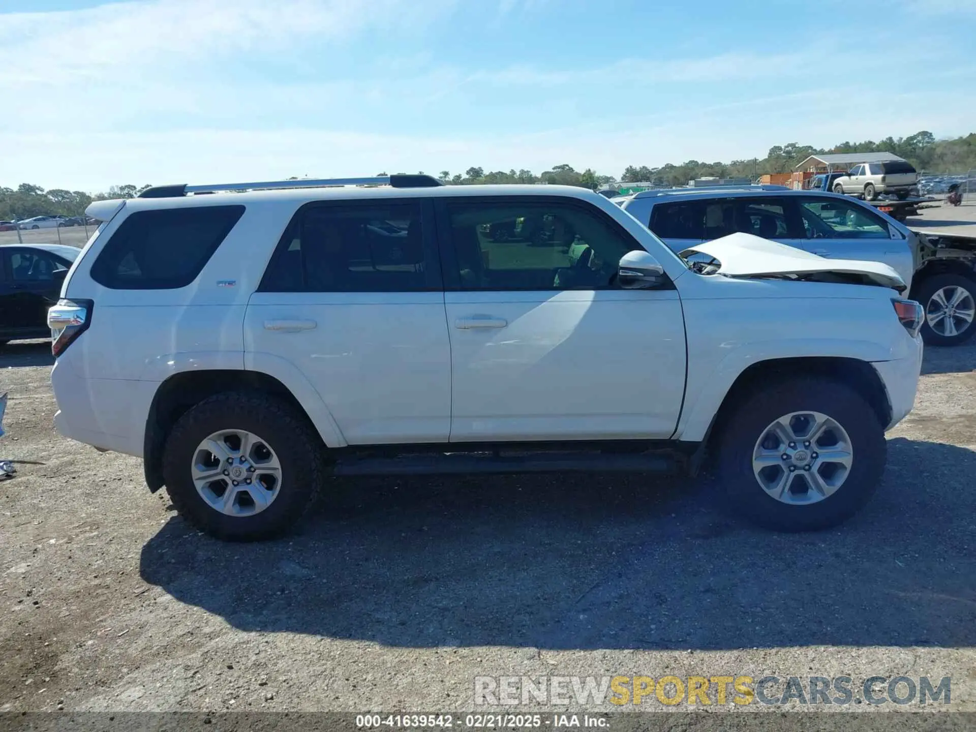 12 fotografías del automóvil dañado JTENU5JR4M5955070 TOYOTA 4RUNNER 2021