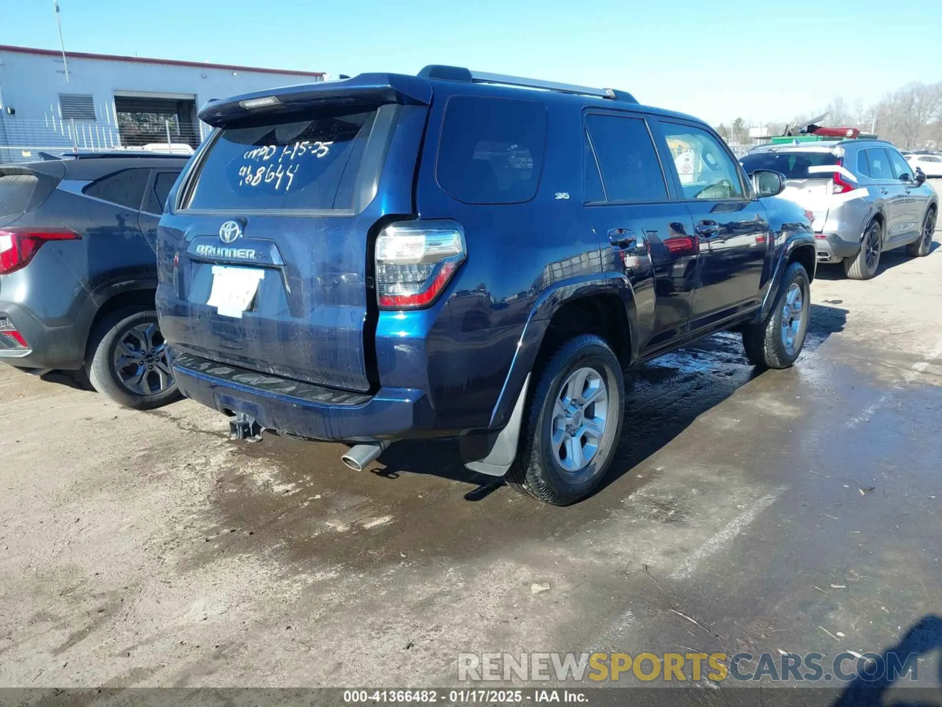 4 fotografías del automóvil dañado JTENU5JR4M5968644 TOYOTA 4RUNNER 2021