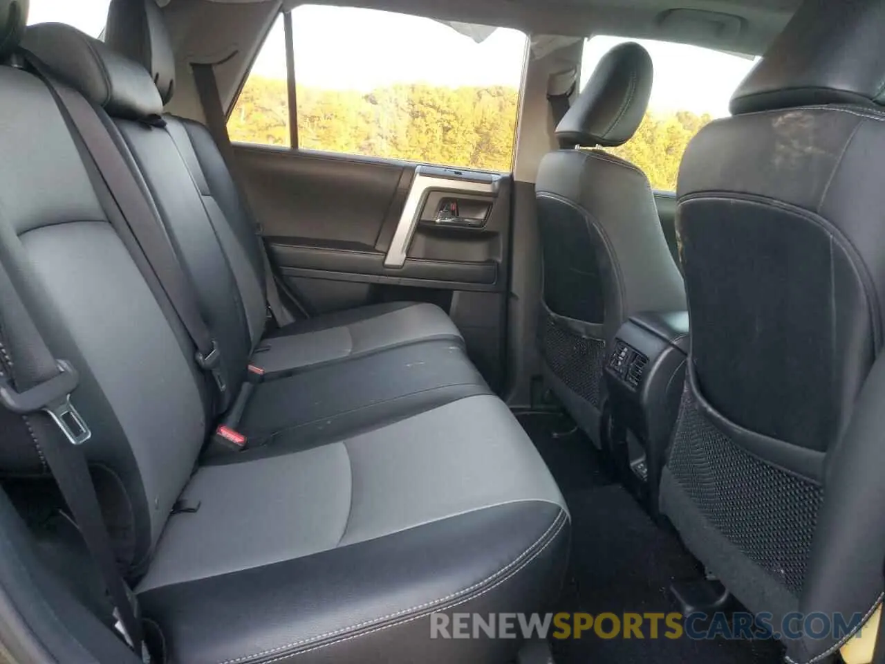 11 fotografías del automóvil dañado JTENU5JR5M5854703 TOYOTA 4RUNNER 2021