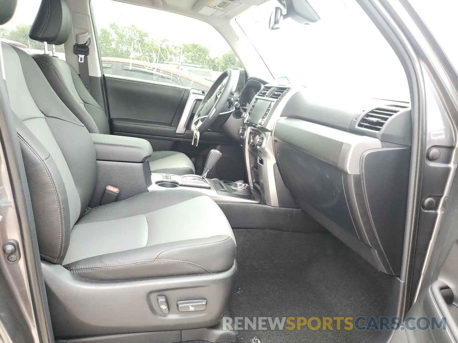5 fotografías del automóvil dañado JTENU5JR5M5867418 TOYOTA 4RUNNER 2021