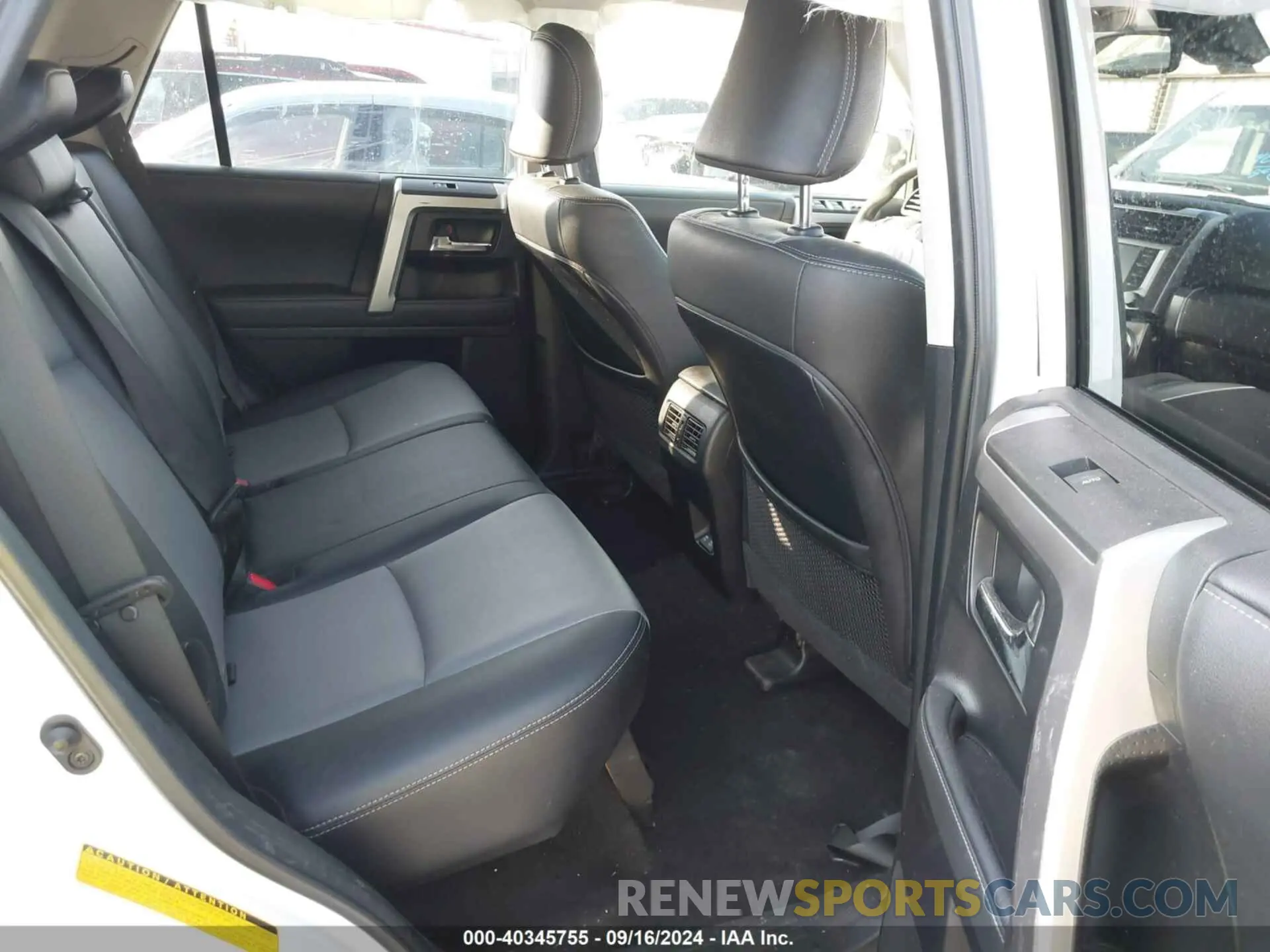 8 fotografías del automóvil dañado JTENU5JR5M5916410 TOYOTA 4RUNNER 2021