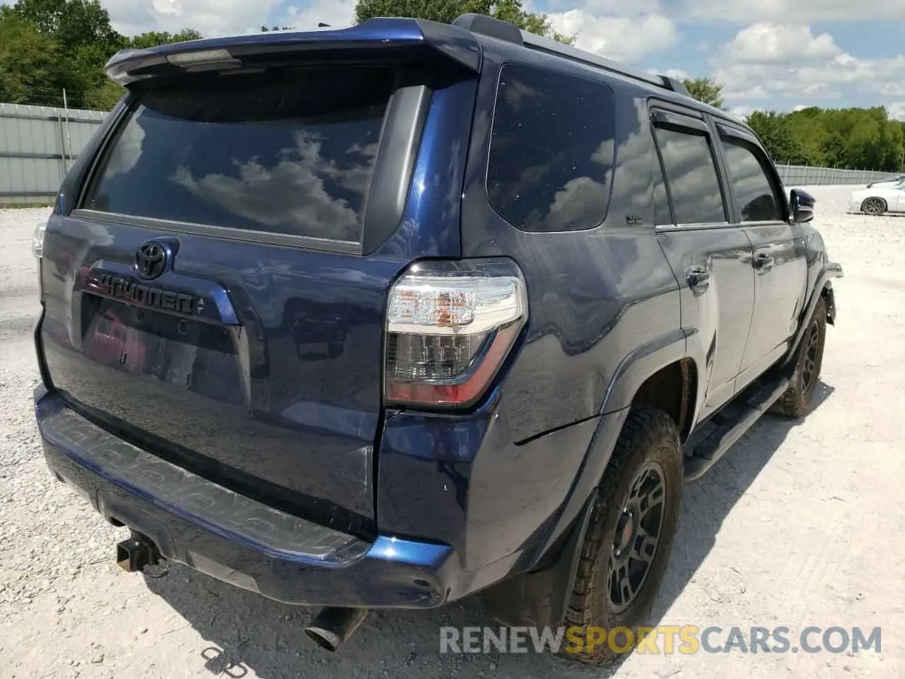 4 fotografías del automóvil dañado JTENU5JR5M5937404 TOYOTA 4RUNNER 2021