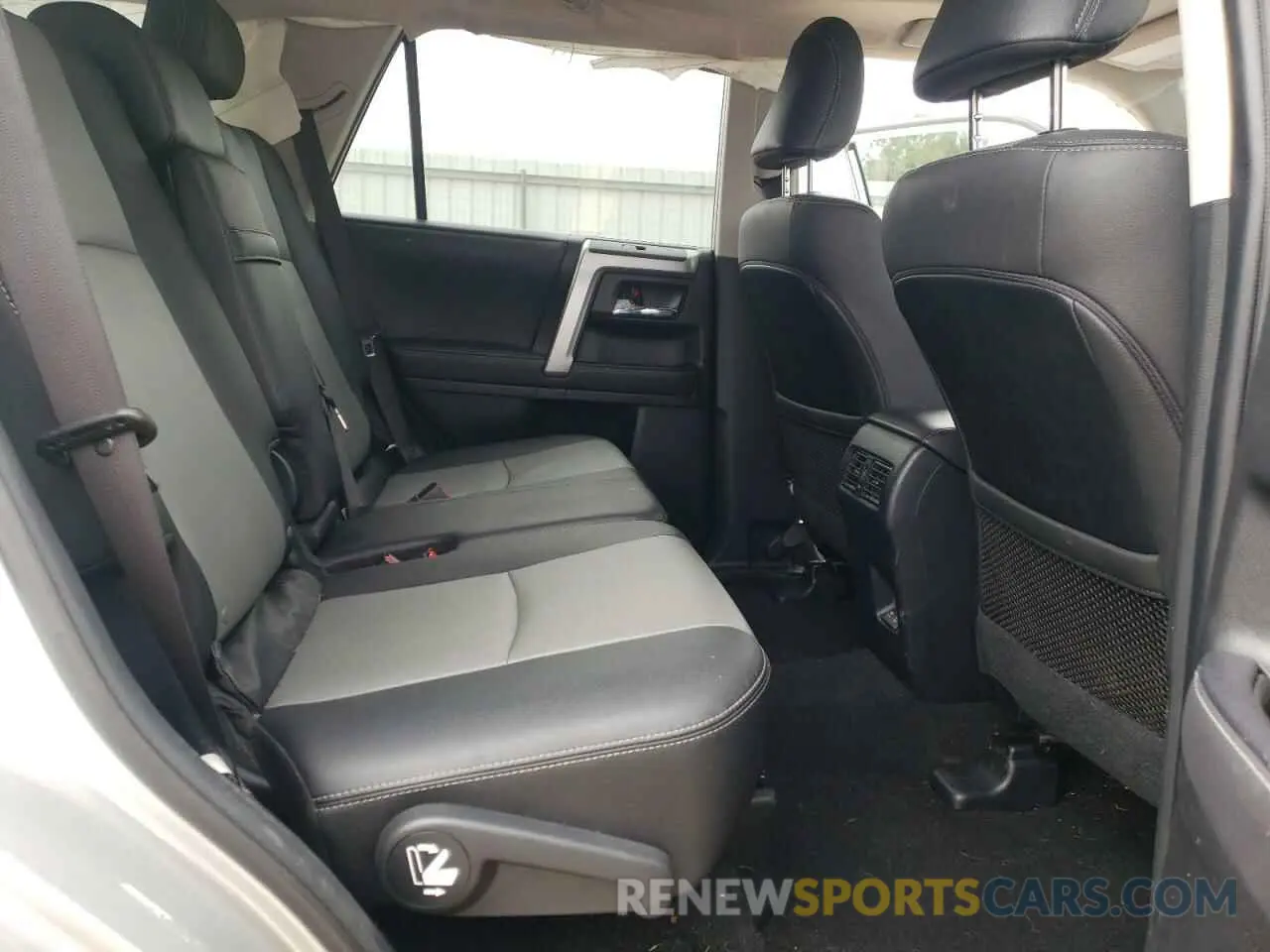 11 fotografías del automóvil dañado JTENU5JR5M5959757 TOYOTA 4RUNNER 2021