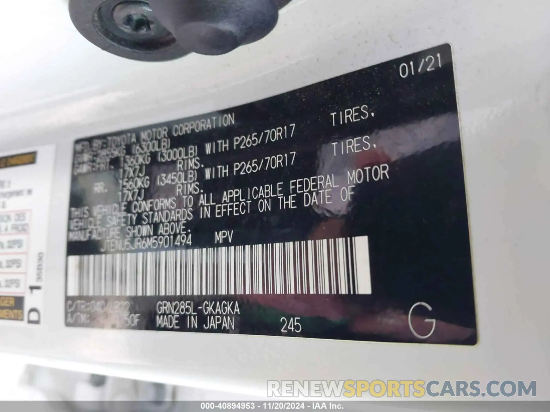 9 fotografías del automóvil dañado JTENU5JR6M5901494 TOYOTA 4RUNNER 2021