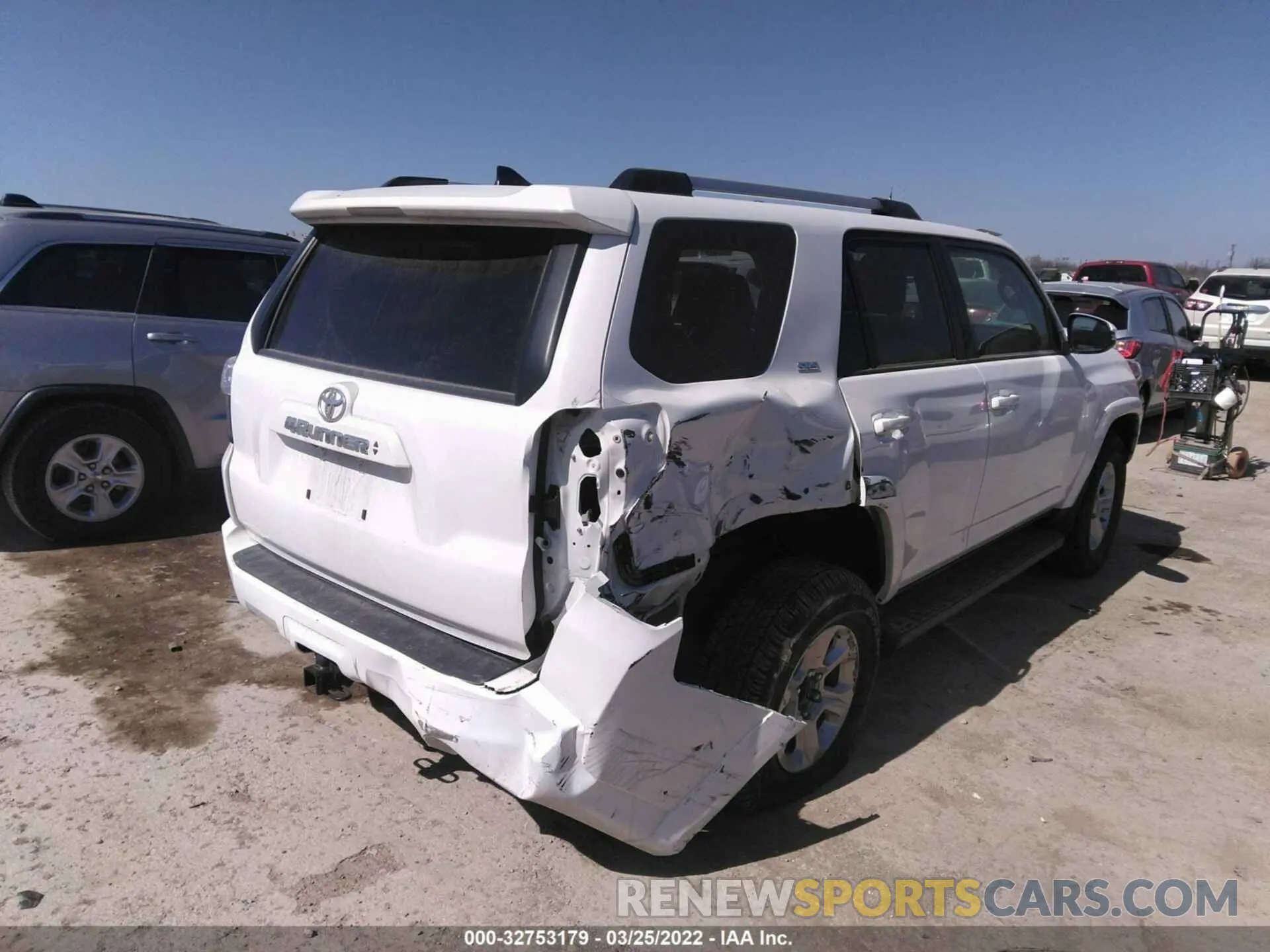 4 fotografías del automóvil dañado JTENU5JR6M5903553 TOYOTA 4RUNNER 2021