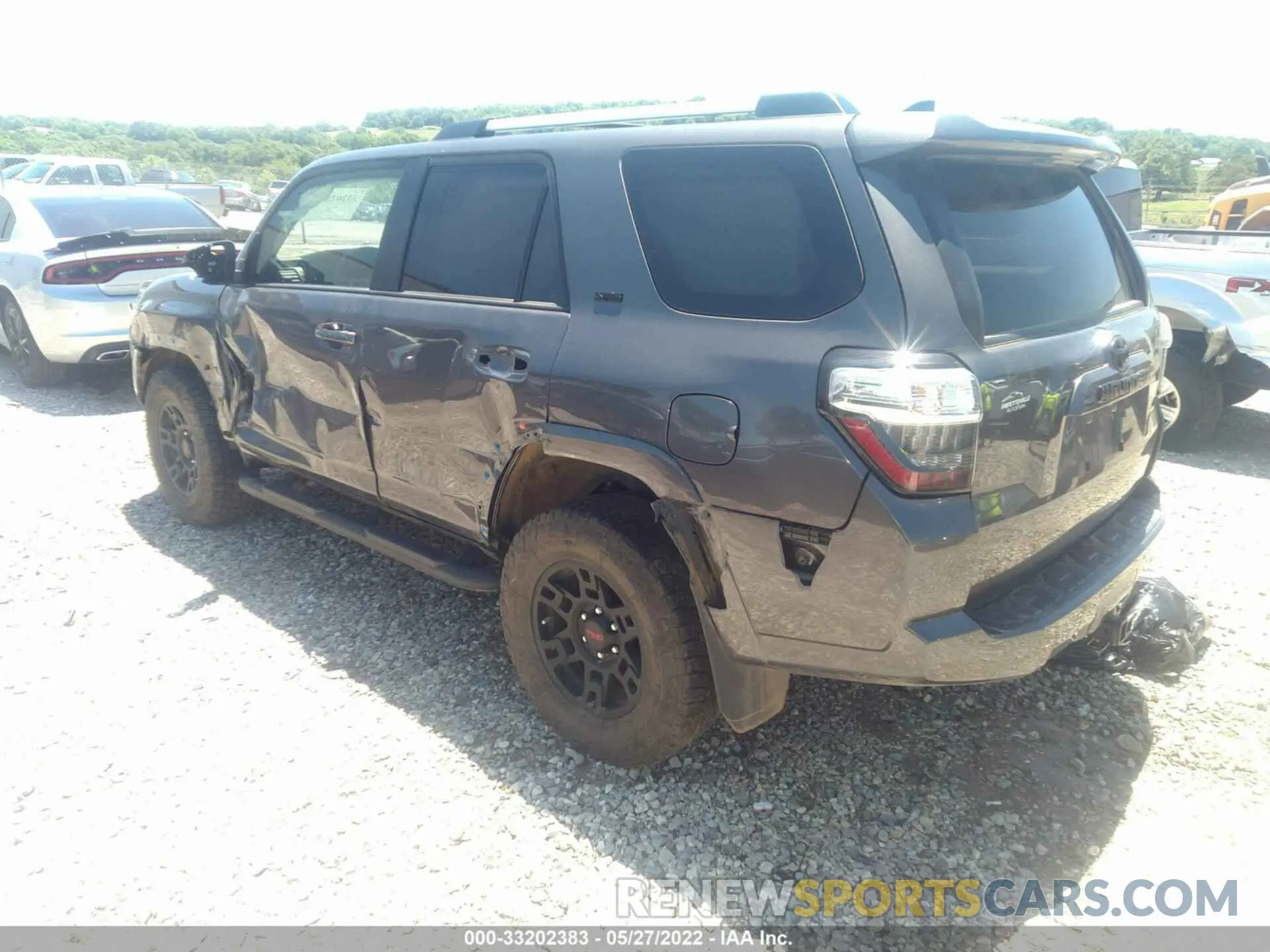 3 fotografías del automóvil dañado JTENU5JR6M5931739 TOYOTA 4RUNNER 2021
