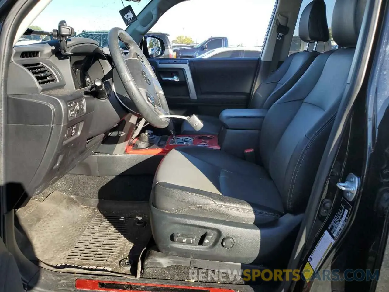 7 fotografías del automóvil dañado JTENU5JR7M5861233 TOYOTA 4RUNNER 2021