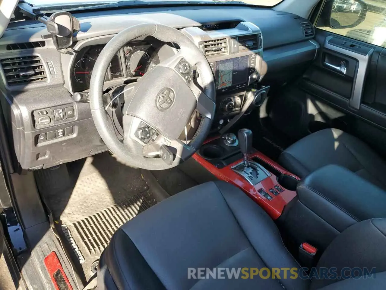 8 fotografías del automóvil dañado JTENU5JR7M5861233 TOYOTA 4RUNNER 2021