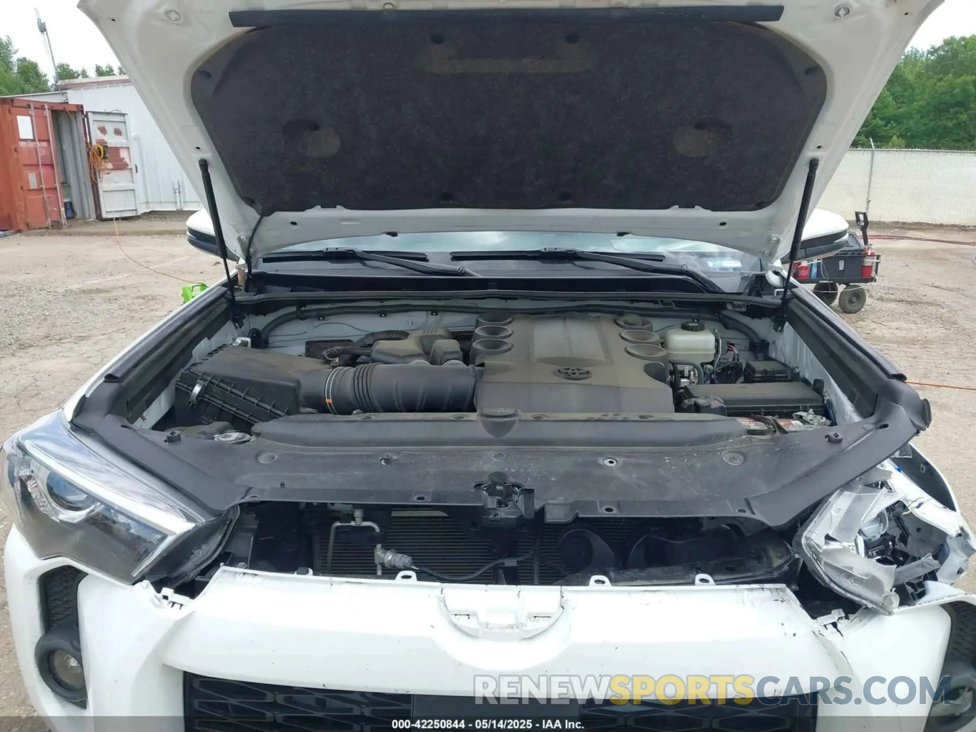 10 fotografías del automóvil dañado JTENU5JR7M5882244 TOYOTA 4RUNNER 2021