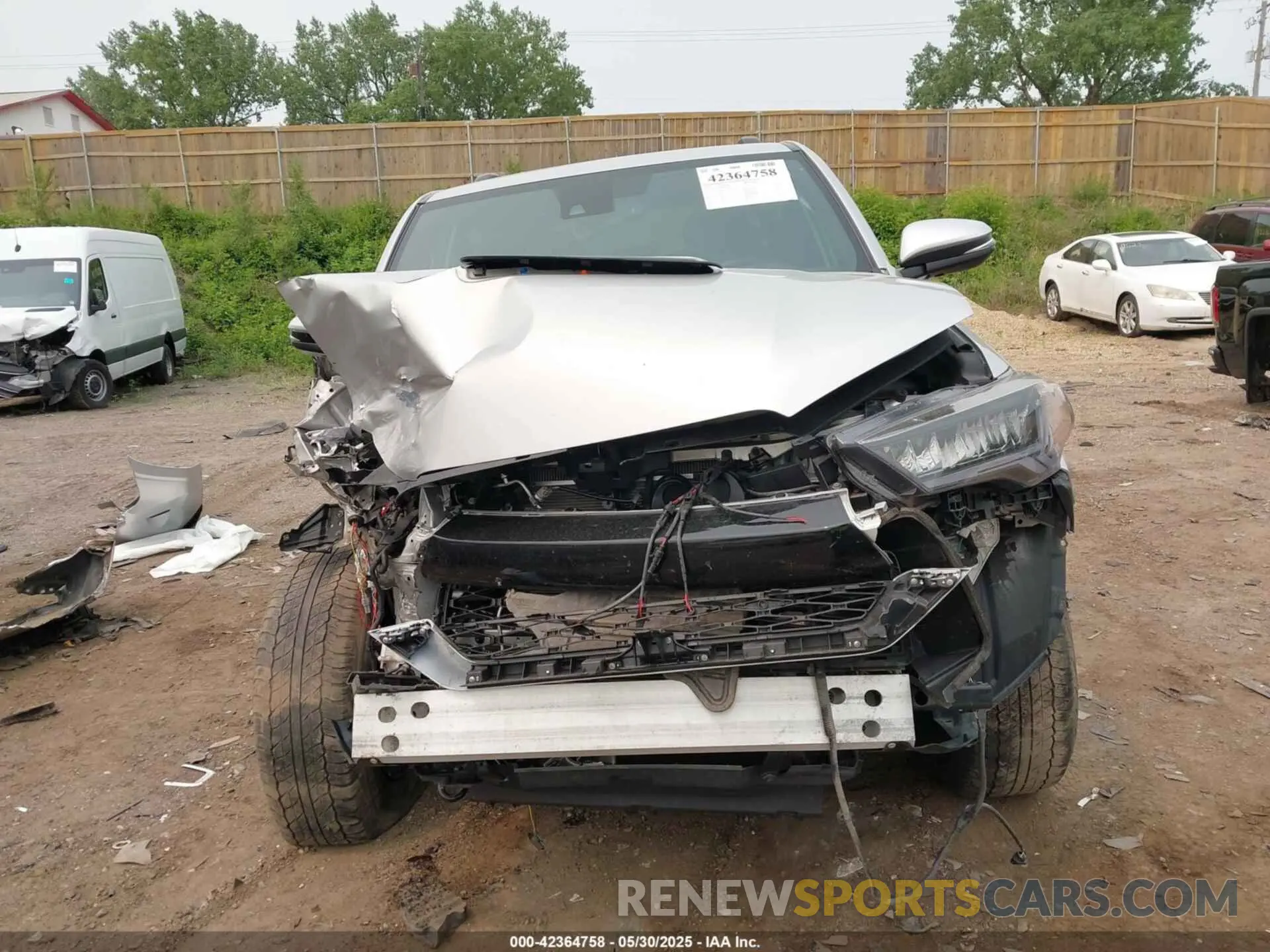 12 fotografías del automóvil dañado JTENU5JR7M5941650 TOYOTA 4RUNNER 2021