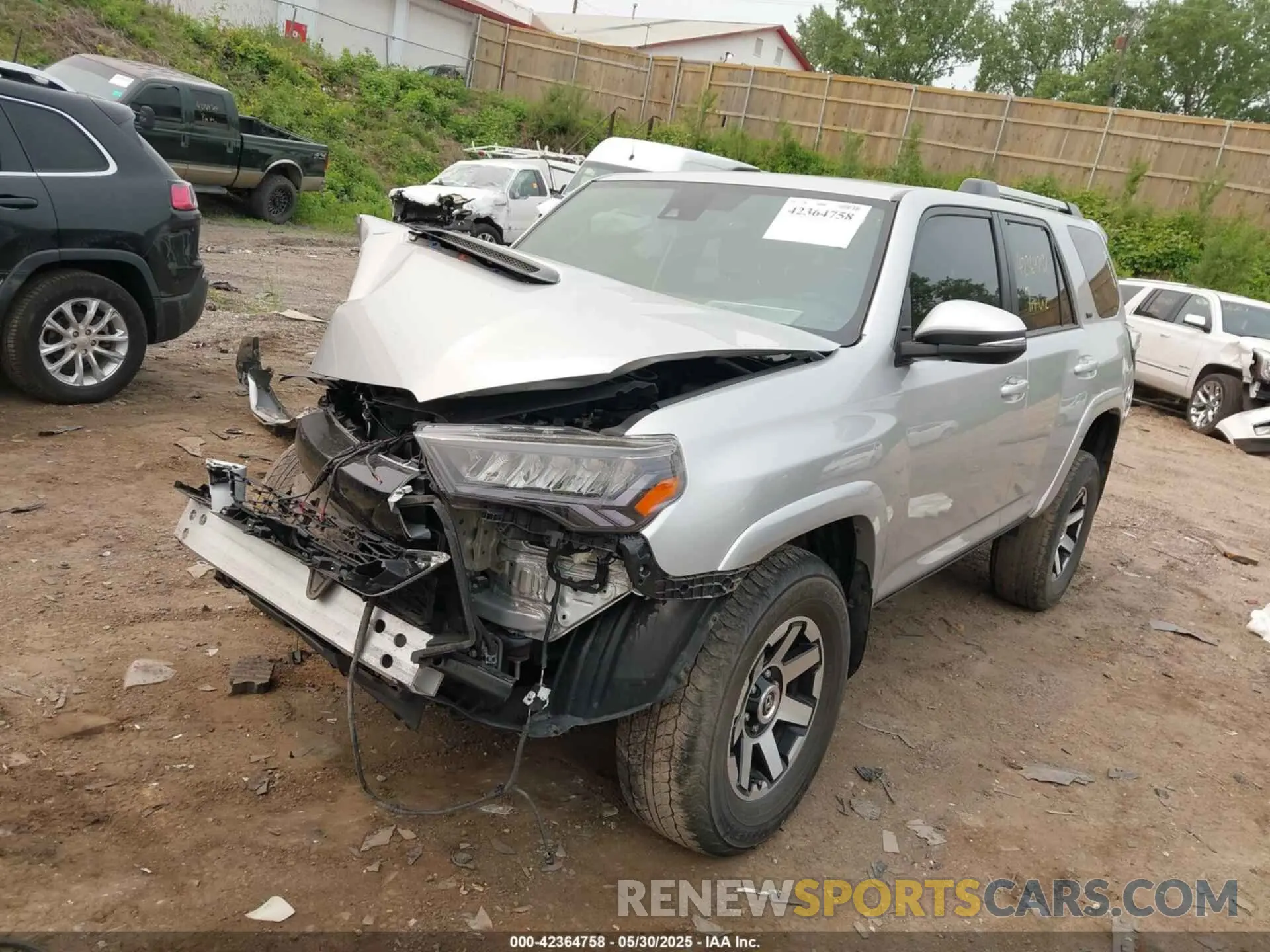 2 fotografías del automóvil dañado JTENU5JR7M5941650 TOYOTA 4RUNNER 2021