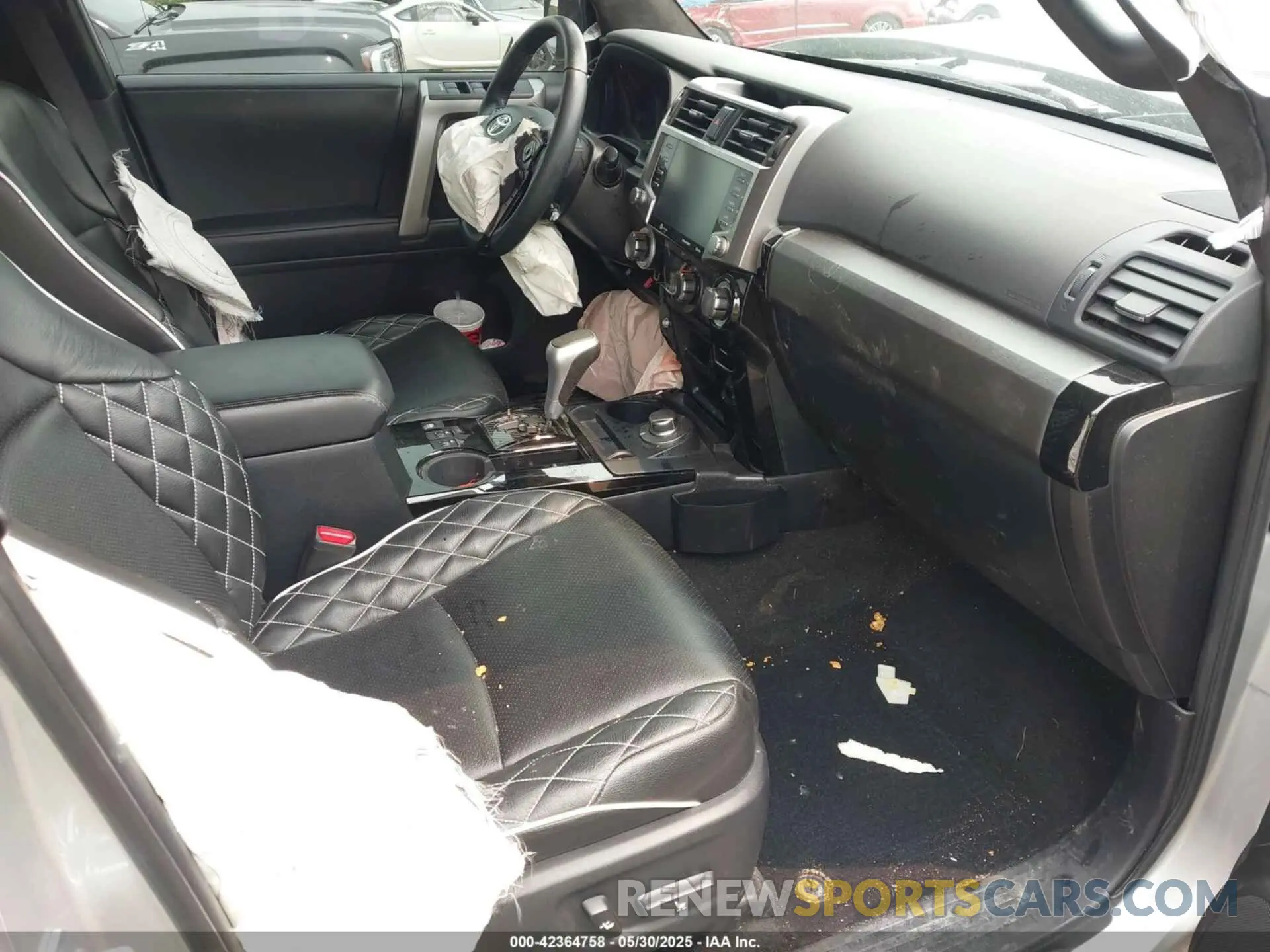 5 fotografías del automóvil dañado JTENU5JR7M5941650 TOYOTA 4RUNNER 2021