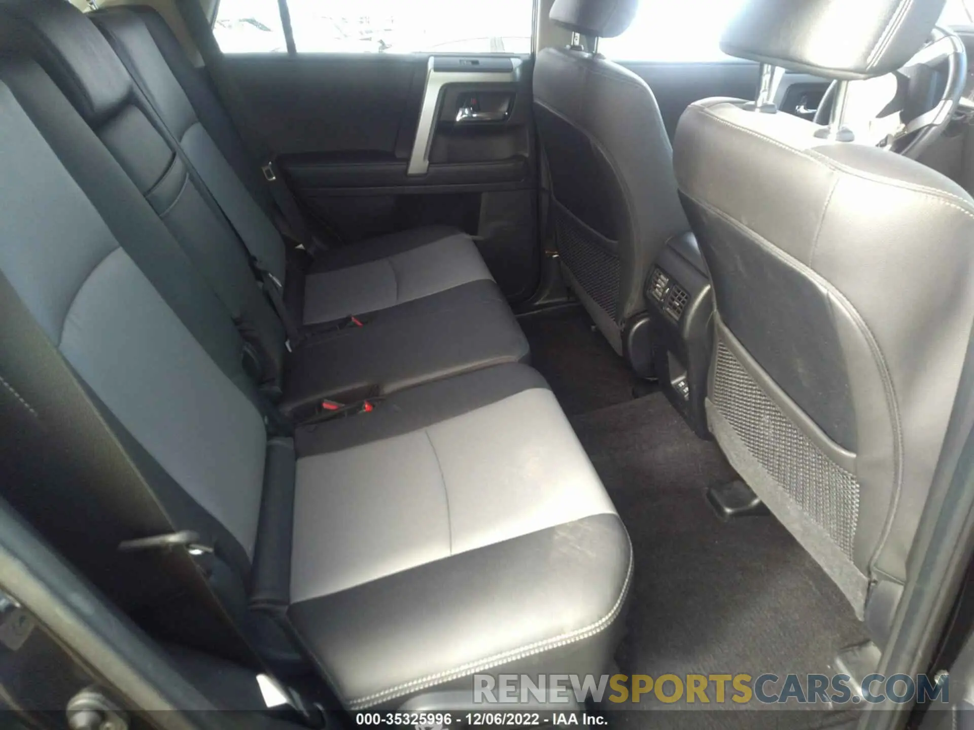 8 fotografías del automóvil dañado JTENU5JR8M5871883 TOYOTA 4RUNNER 2021