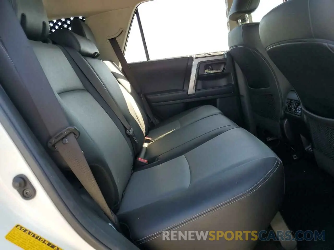 11 fotografías del automóvil dañado JTENU5JR8M5936098 TOYOTA 4RUNNER 2021