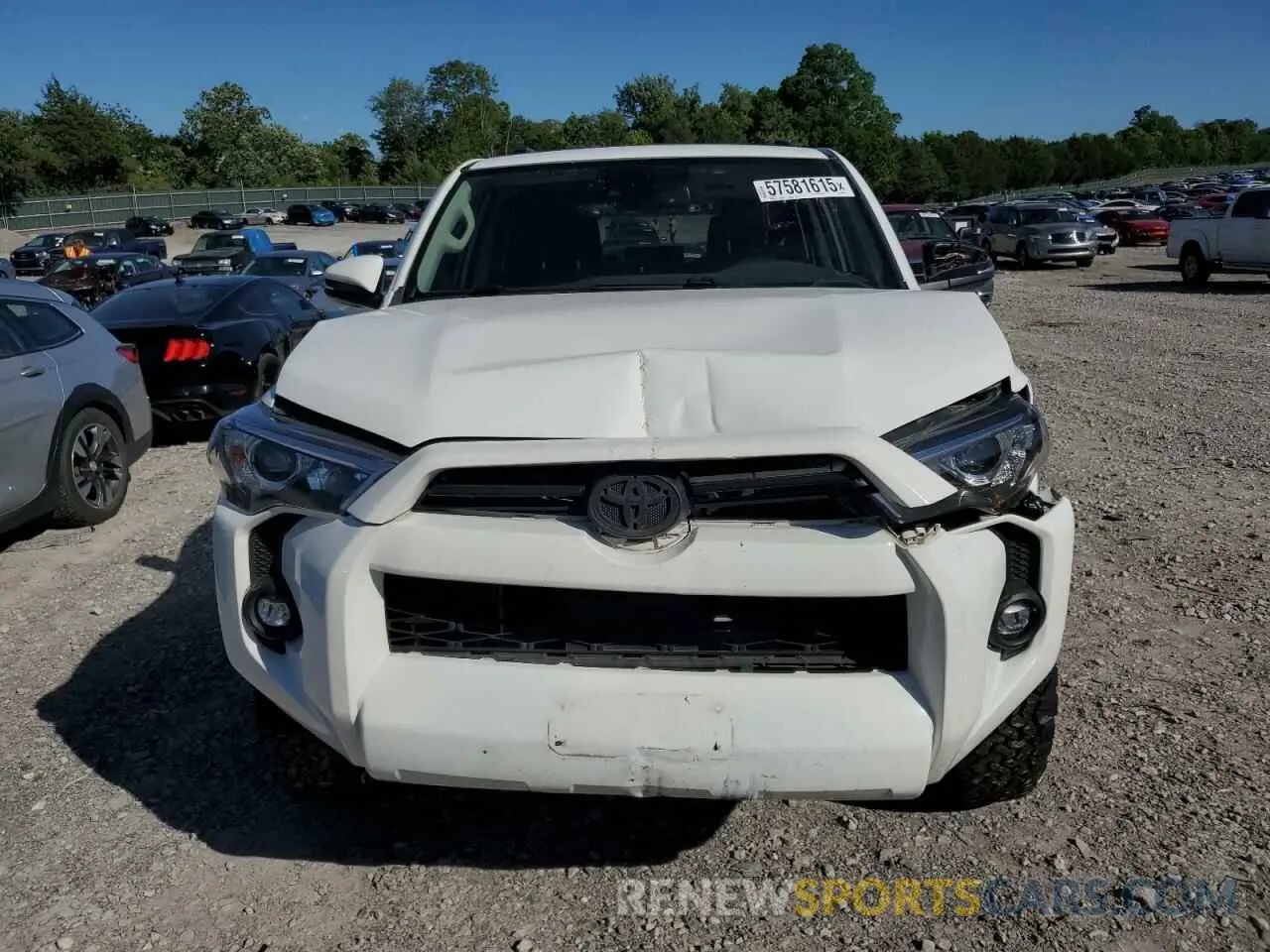 5 fotografías del automóvil dañado JTENU5JR8M5936098 TOYOTA 4RUNNER 2021