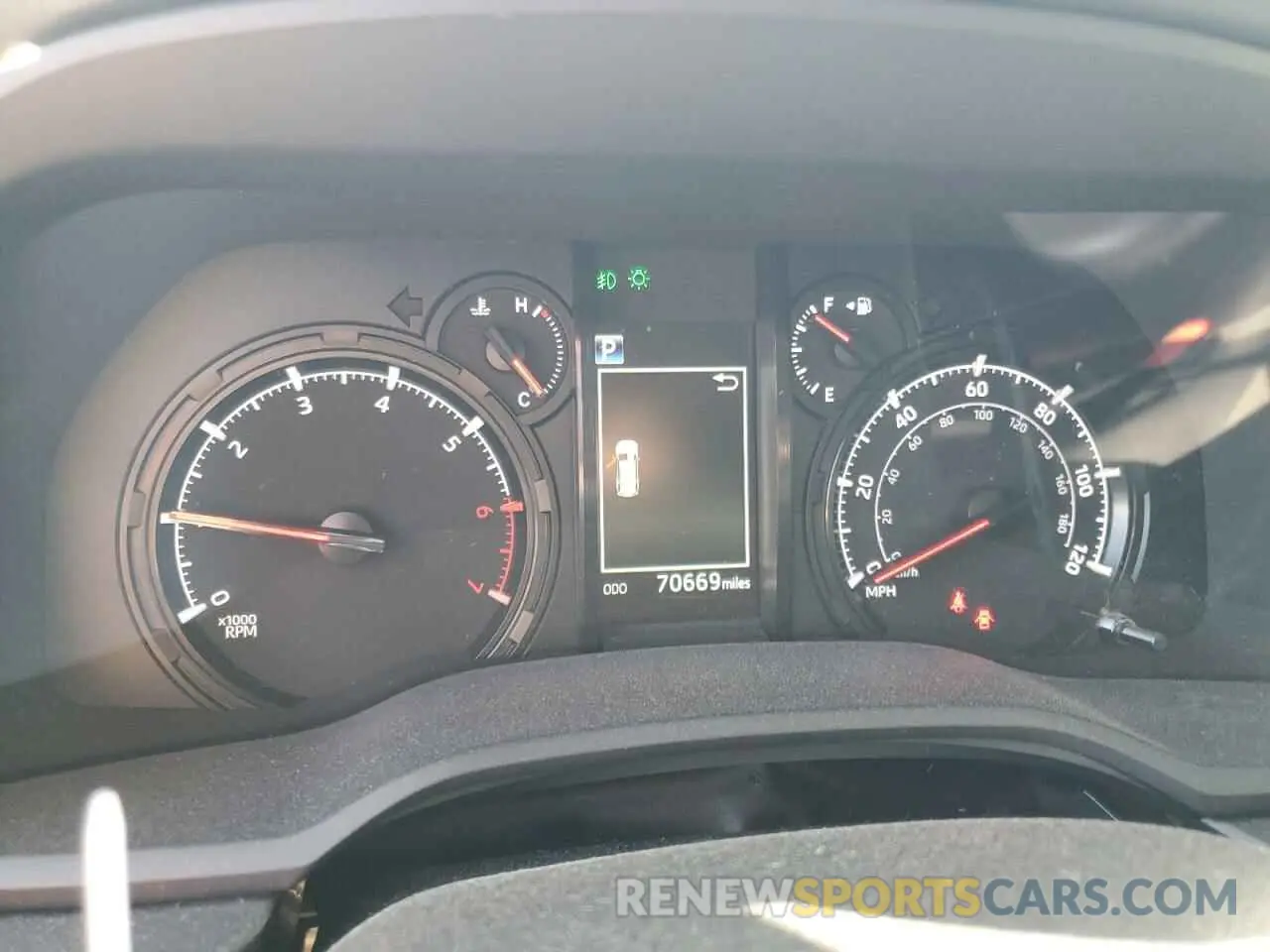 9 fotografías del automóvil dañado JTENU5JR8M5936098 TOYOTA 4RUNNER 2021