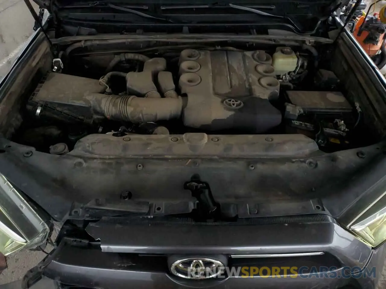 12 fotografías del automóvil dañado JTENU5JR9M5917110 TOYOTA 4RUNNER 2021