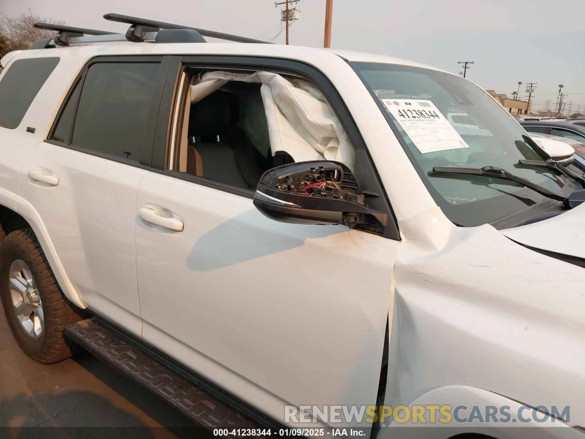 14 fotografías del automóvil dañado JTENU5JR9M5930729 TOYOTA 4RUNNER 2021