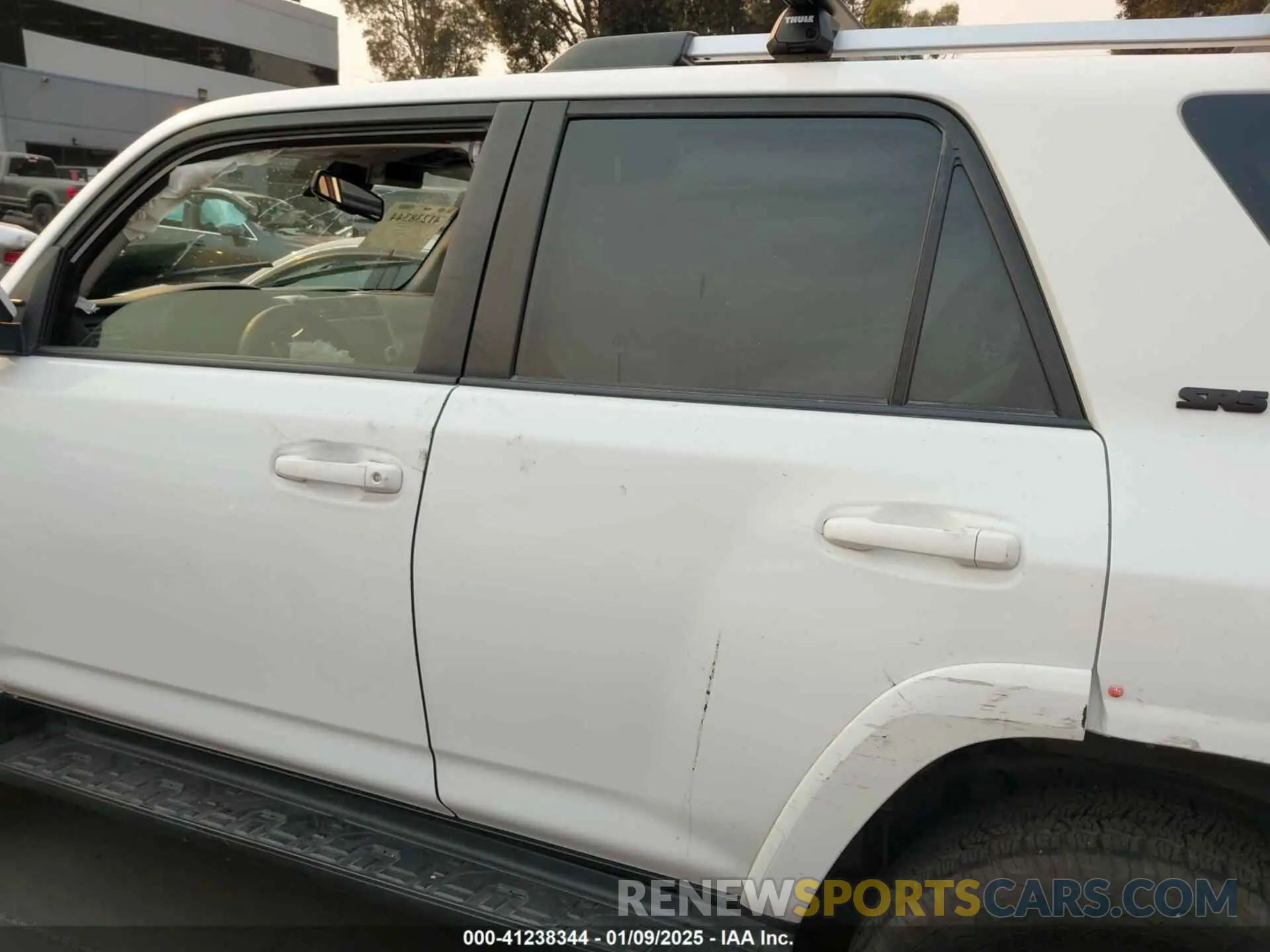 15 fotografías del automóvil dañado JTENU5JR9M5930729 TOYOTA 4RUNNER 2021