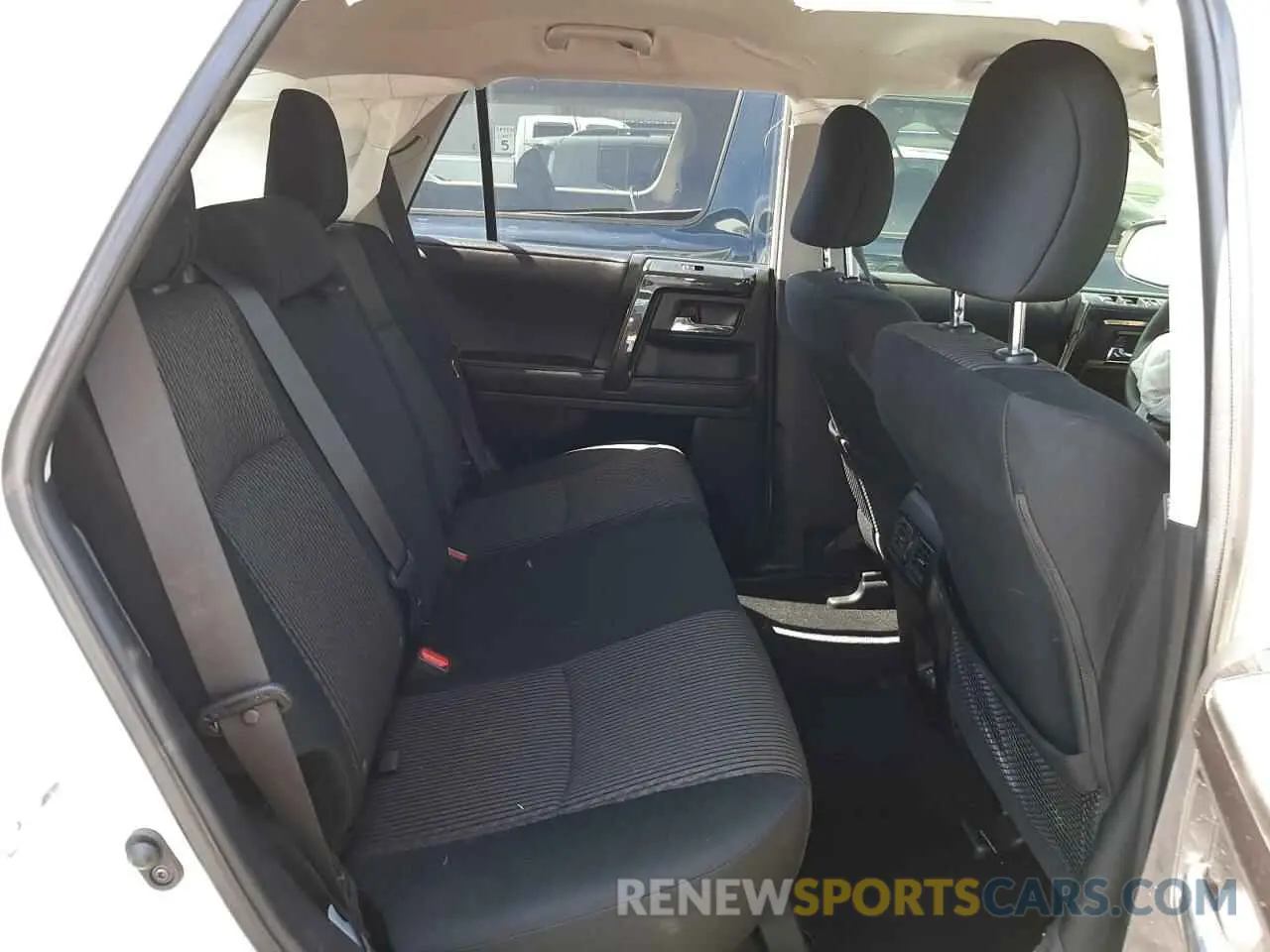 6 fotografías del automóvil dañado JTEPU5JR0M5959495 TOYOTA 4RUNNER 2021