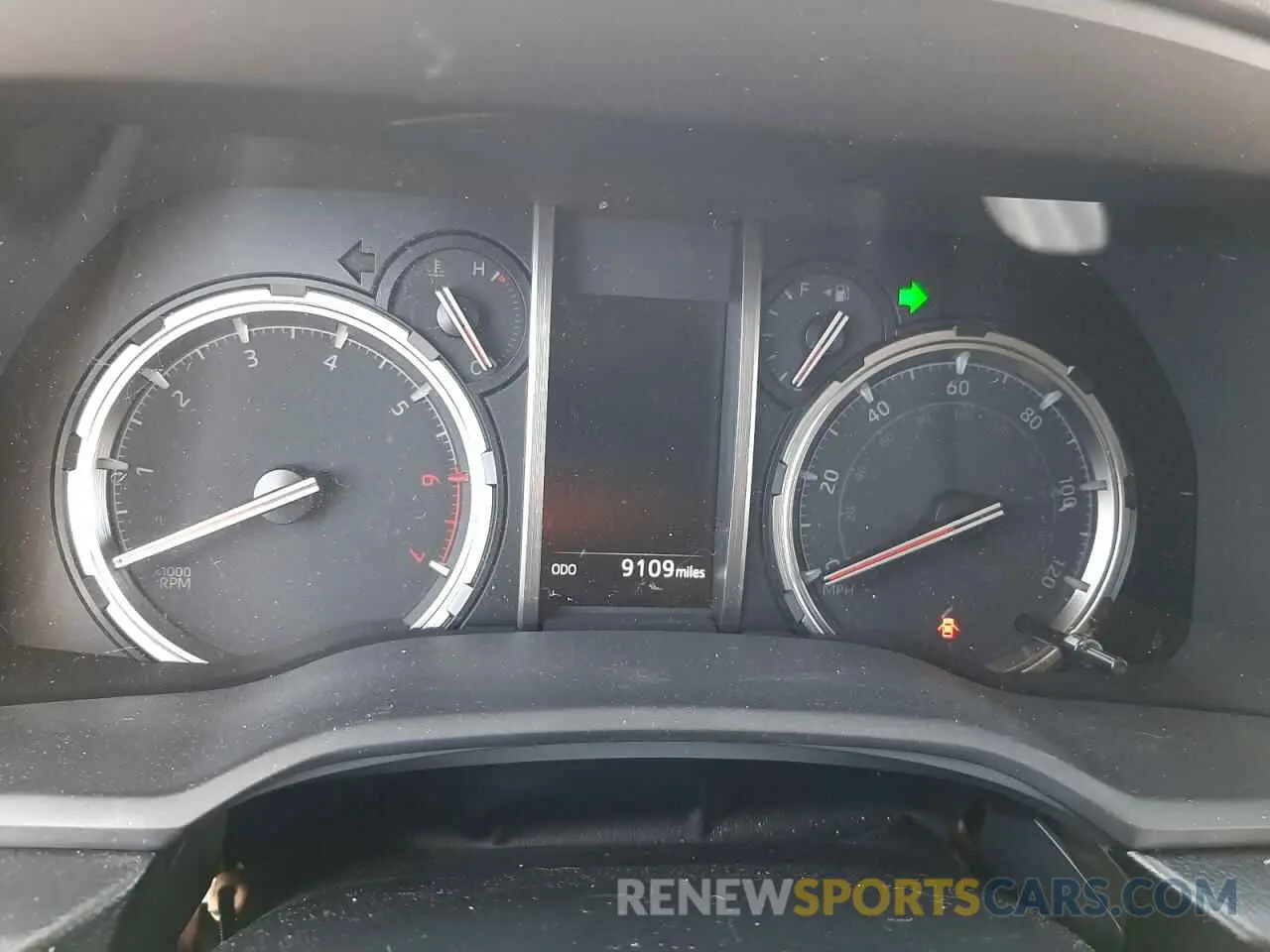 8 fotografías del automóvil dañado JTEPU5JR0M5959495 TOYOTA 4RUNNER 2021