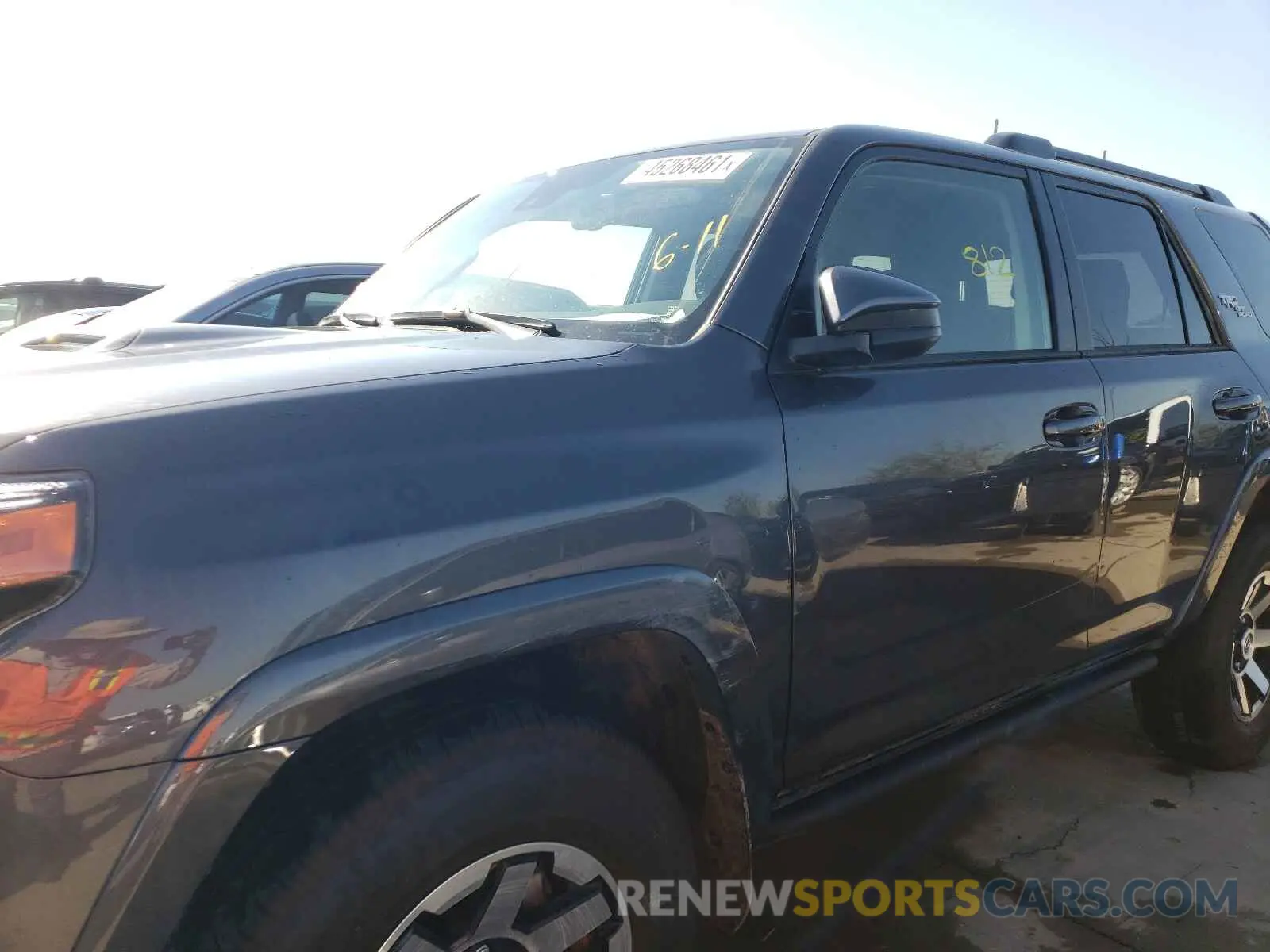 9 fotografías del automóvil dañado JTEPU5JR1M5925212 TOYOTA 4RUNNER 2021