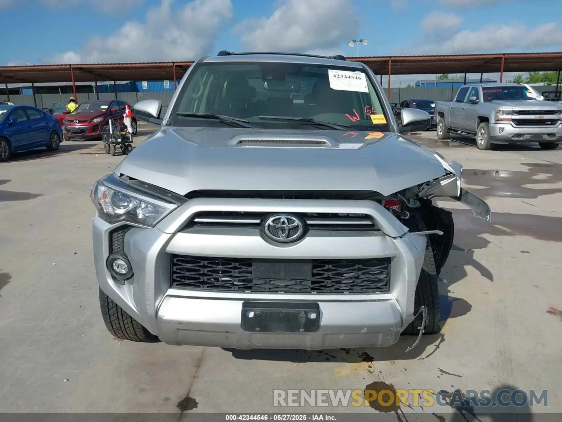11 fotografías del automóvil dañado JTEPU5JR2M5889613 TOYOTA 4RUNNER 2021