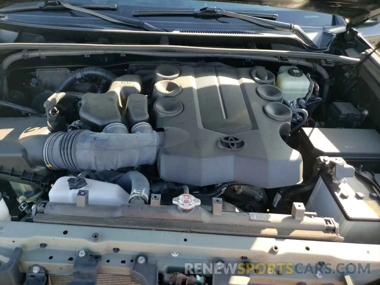 14 fotografías del automóvil dañado JTEPU5JR8M5905765 TOYOTA 4RUNNER 2021