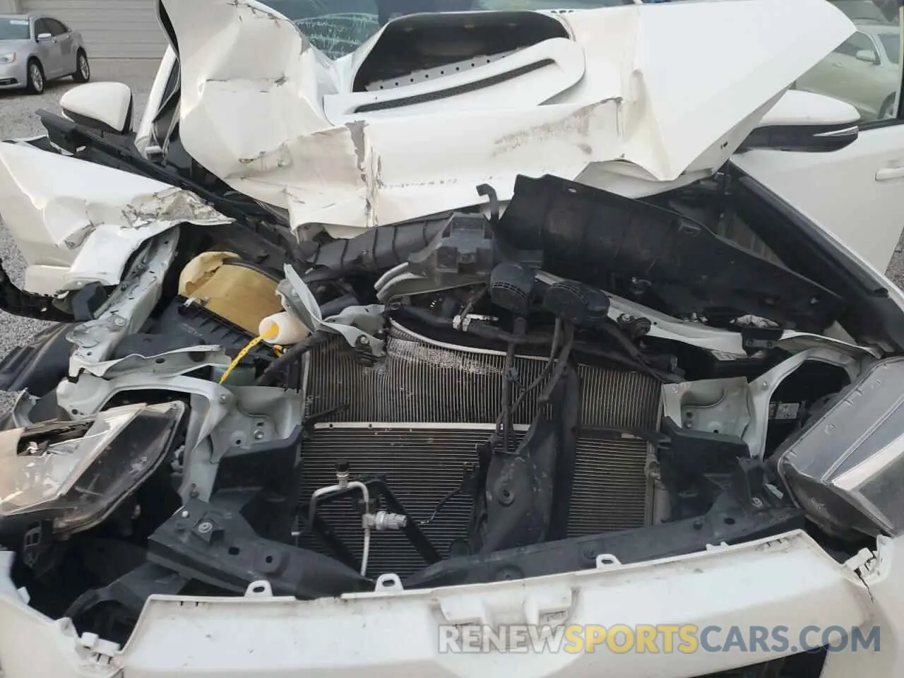 11 fotografías del automóvil dañado JTERU5JR0M5860300 TOYOTA 4RUNNER 2021