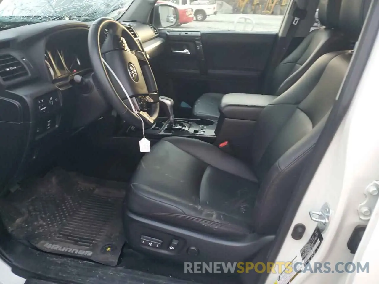 7 fotografías del automóvil dañado JTERU5JR0M5860300 TOYOTA 4RUNNER 2021