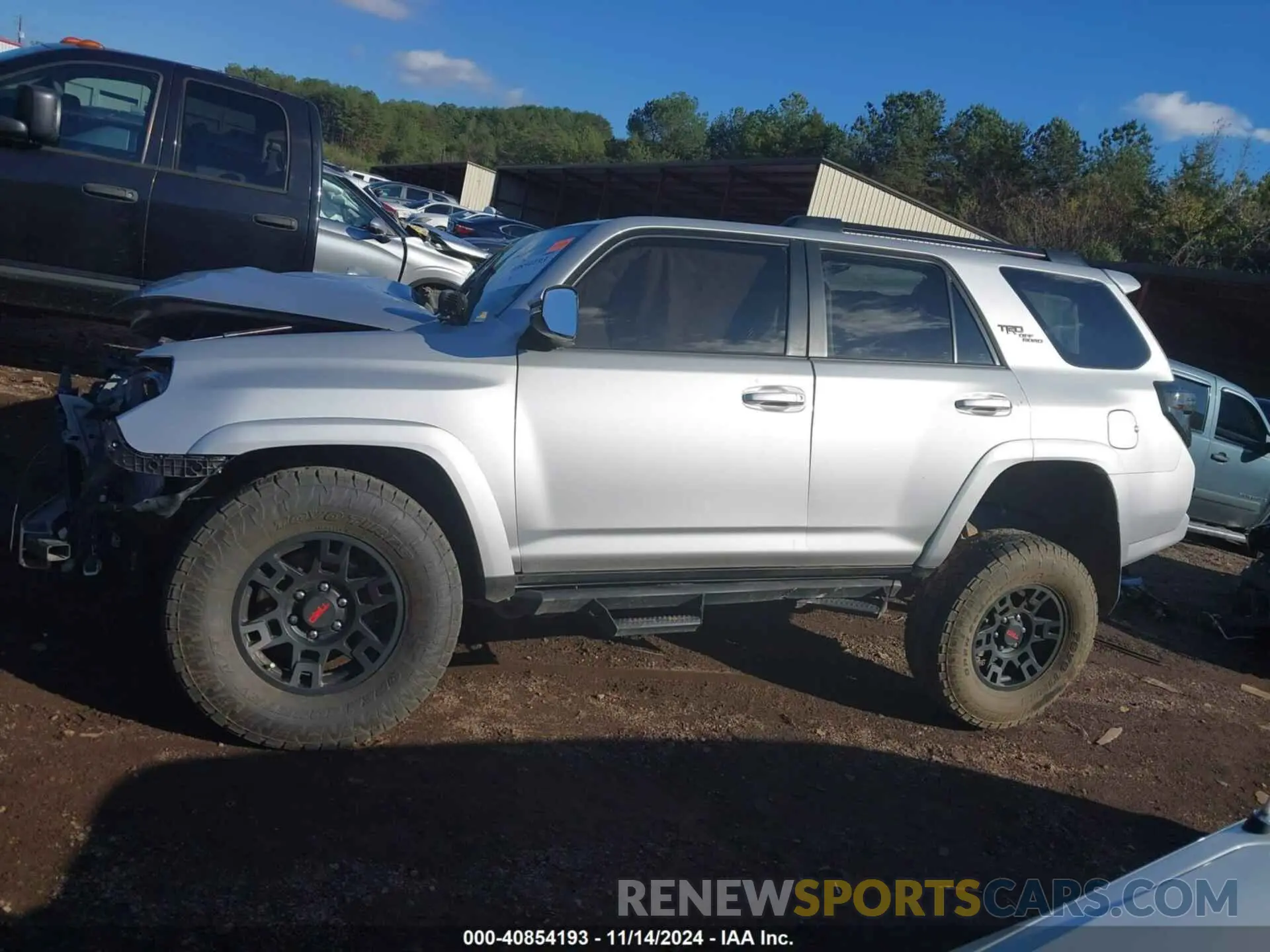 14 fotografías del automóvil dañado JTERU5JR0M5919622 TOYOTA 4RUNNER 2021